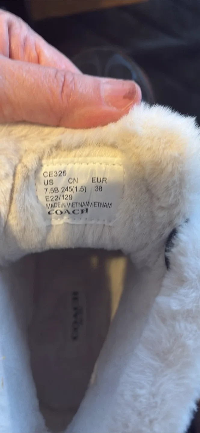 Coach CE325 Black Winter Boots - Size 7.5 image indicator(5)