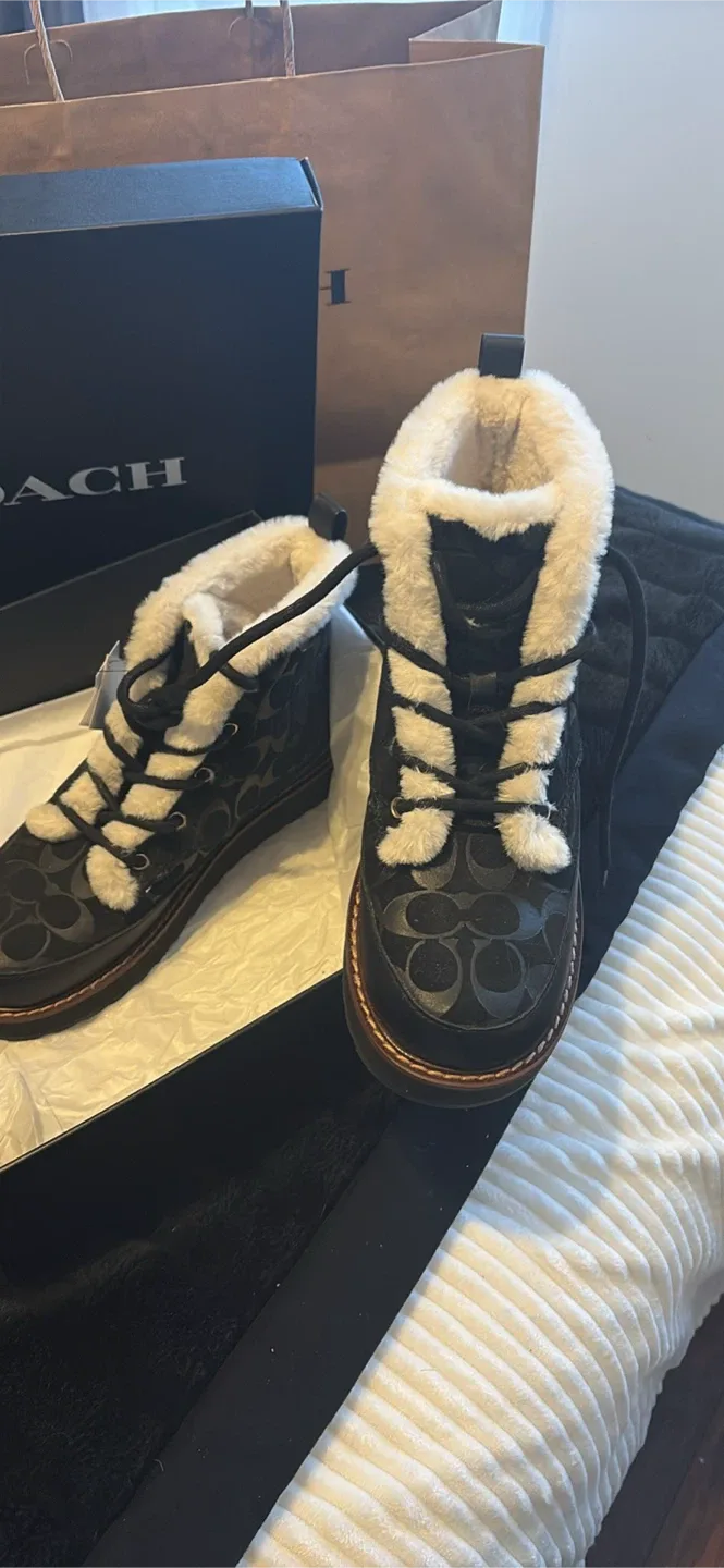 Coach CE325 Black Winter Boots - Size 7.5