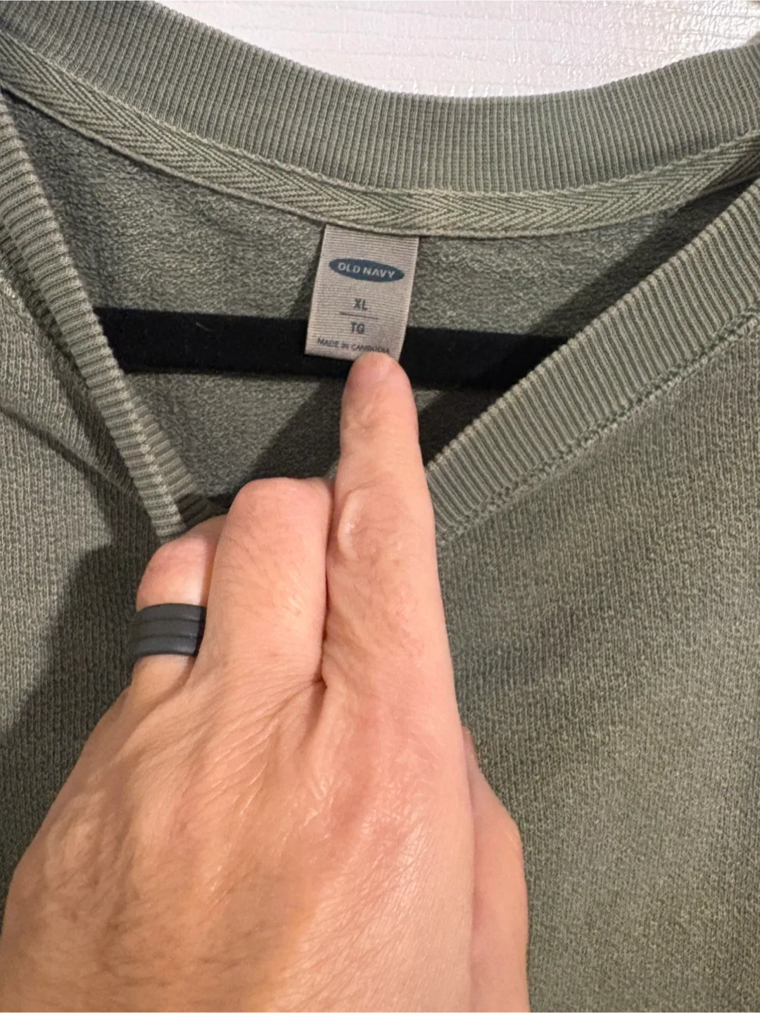 Old Navy Black Relaxed Tunic Sweatshirt XL image indicator(9)