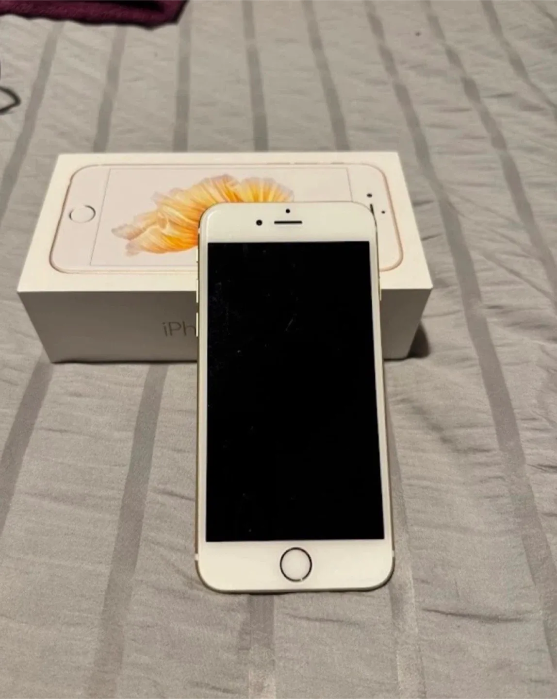 Apple iPhone 6s - 16 GB - Gold (Unlocked ) image indicator(3)