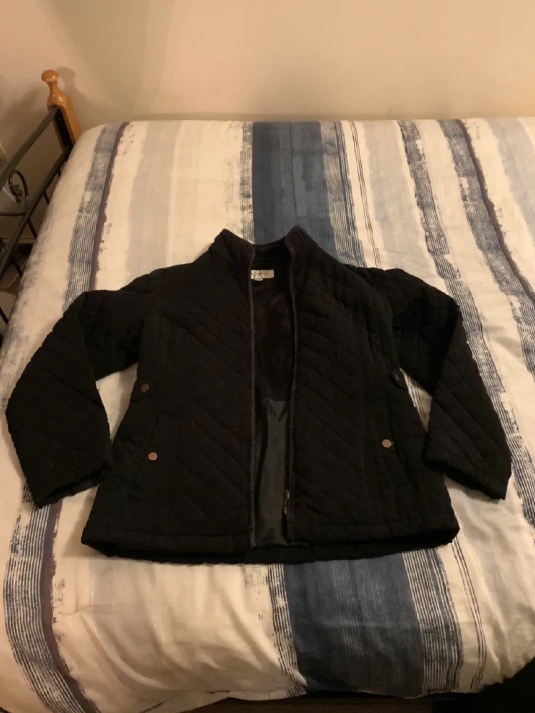 Liz Claiborne Black Quilted Jacket - Size L/G