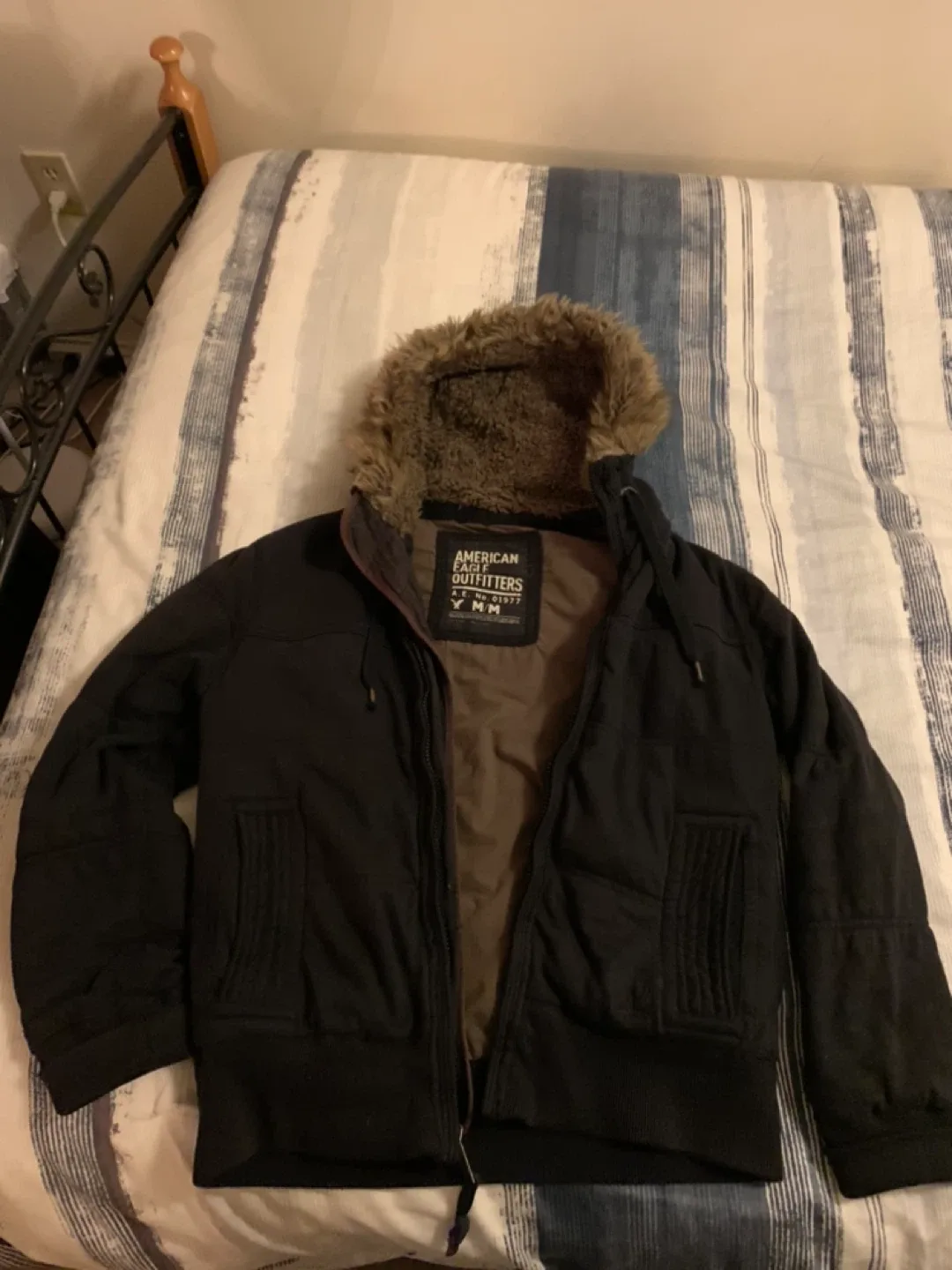 American Eagle Outfitters Jacket with fur hood - M/M