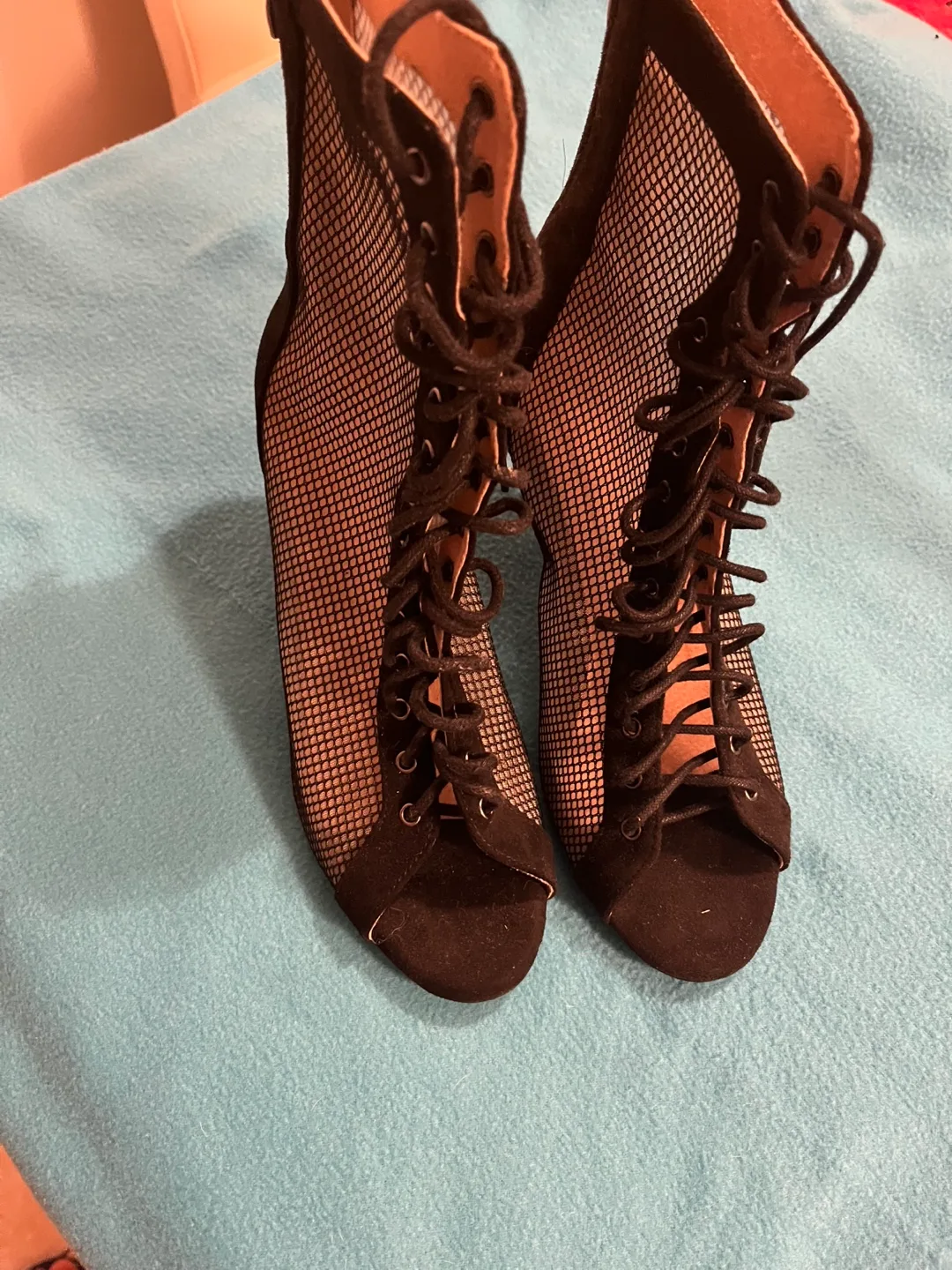 Black Lace-Up Heel Booties 7/8 image indicator(4)