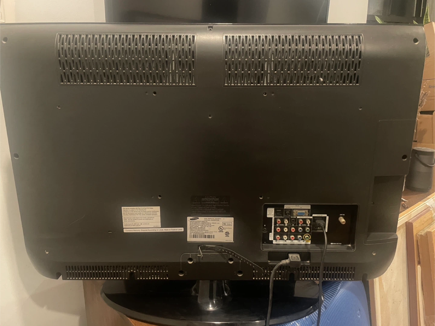 Samsung 32” TV - photo 2