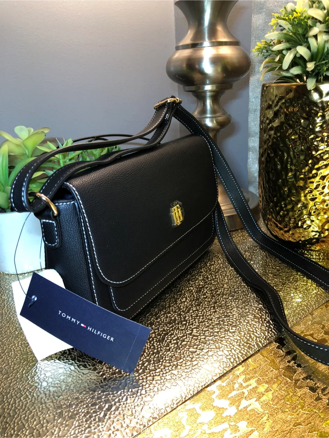Tommy Hilfiger Black Crossbody Bag - New with tags! image indicator(2)