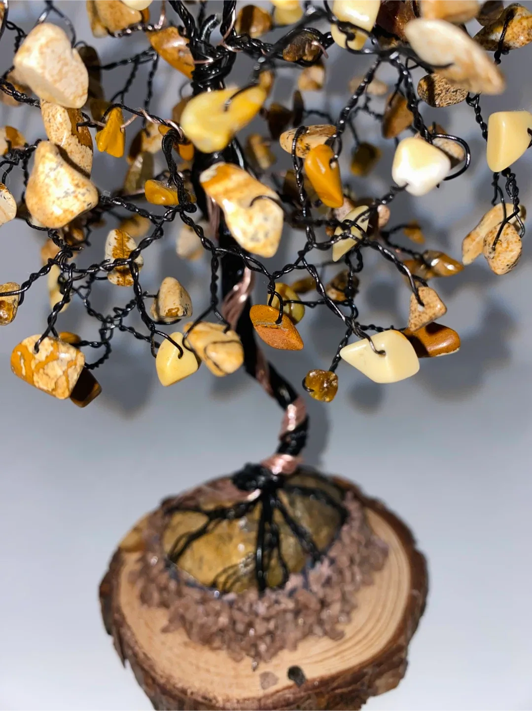 🌳 Handcrafted Gemstone Tree – Earth & Abundance Energy 🌳 image indicator(4)