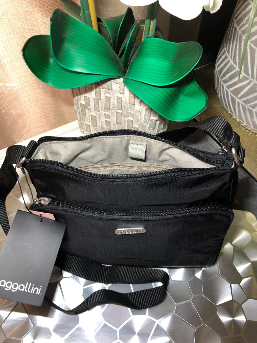 Baggallini Black Crossbody Bag - New with Tags! image indicator(3)