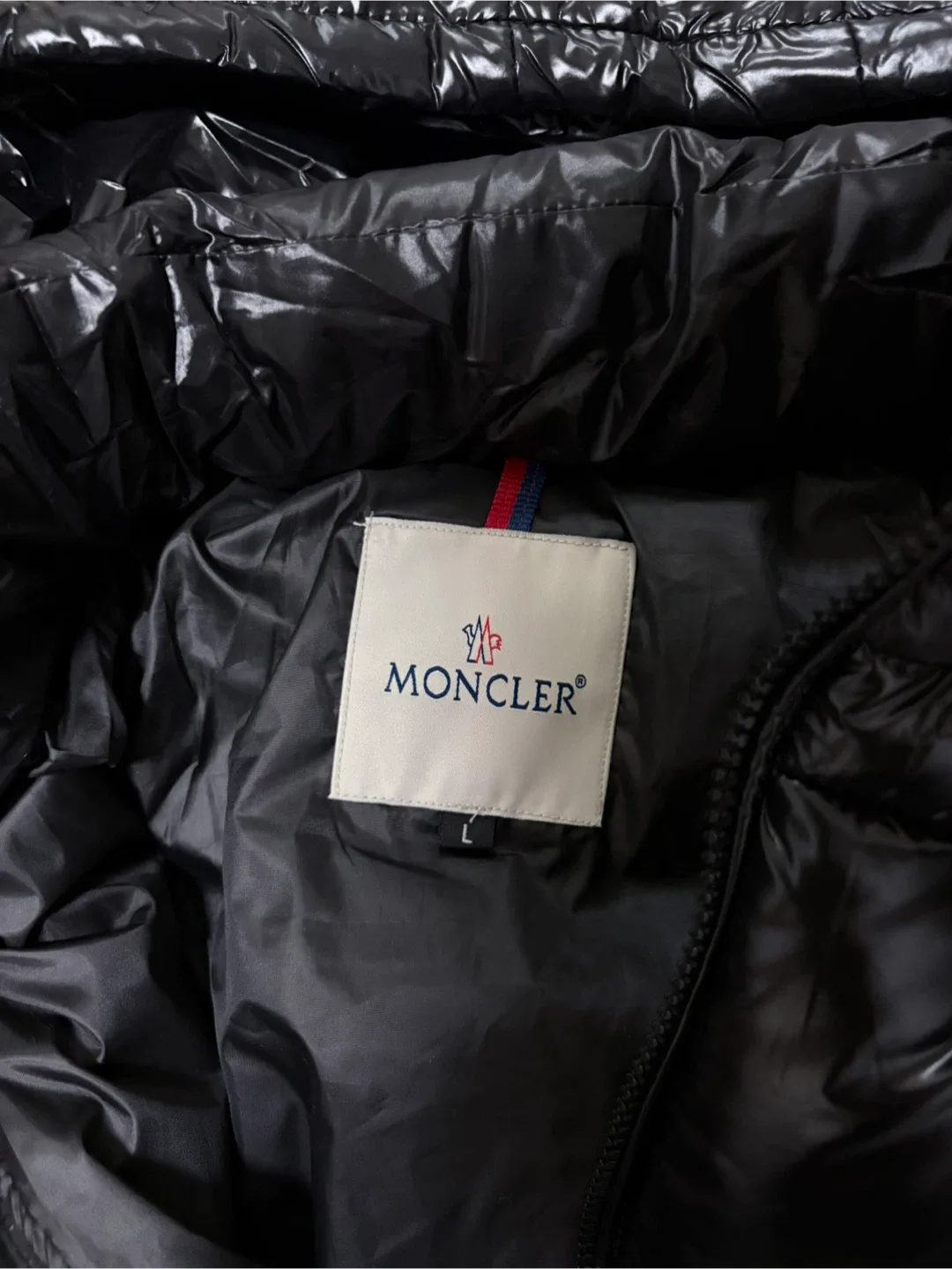 Moncler jacket image indicator(4)