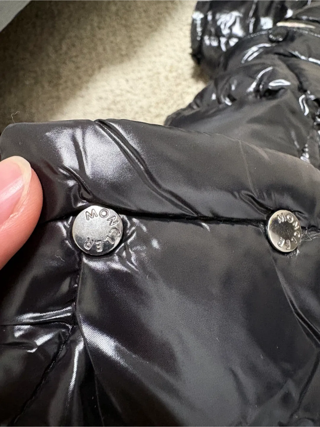 Moncler jacket image indicator(8)