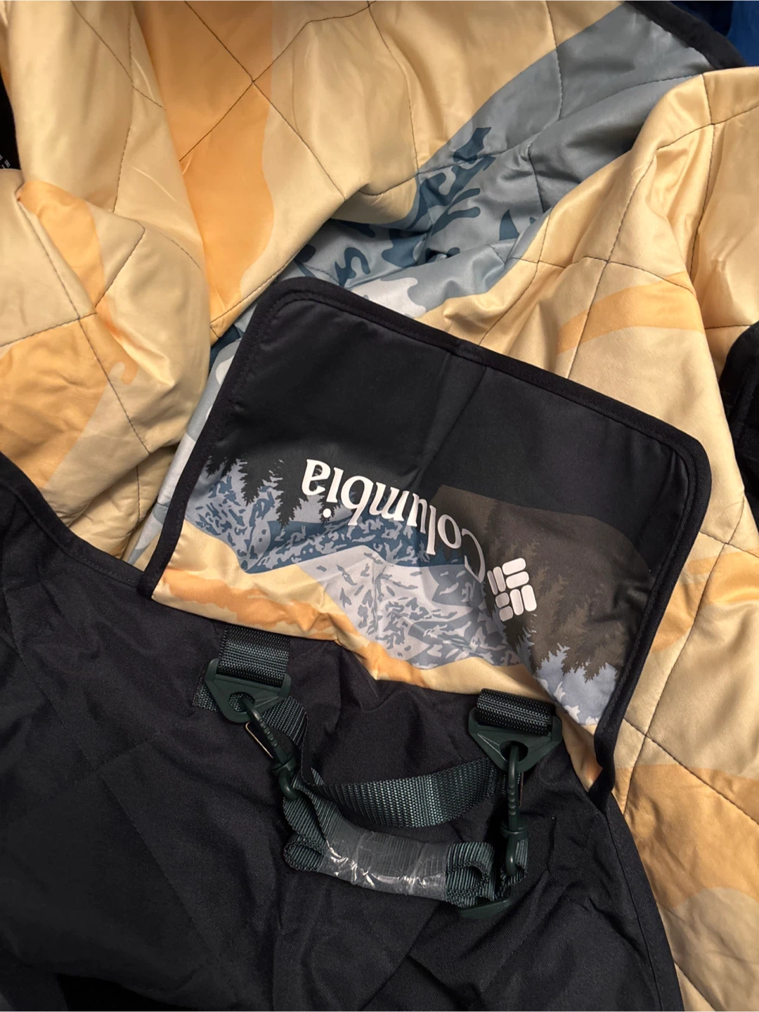 NWOT Columbia Packable Blanket - photo 2
