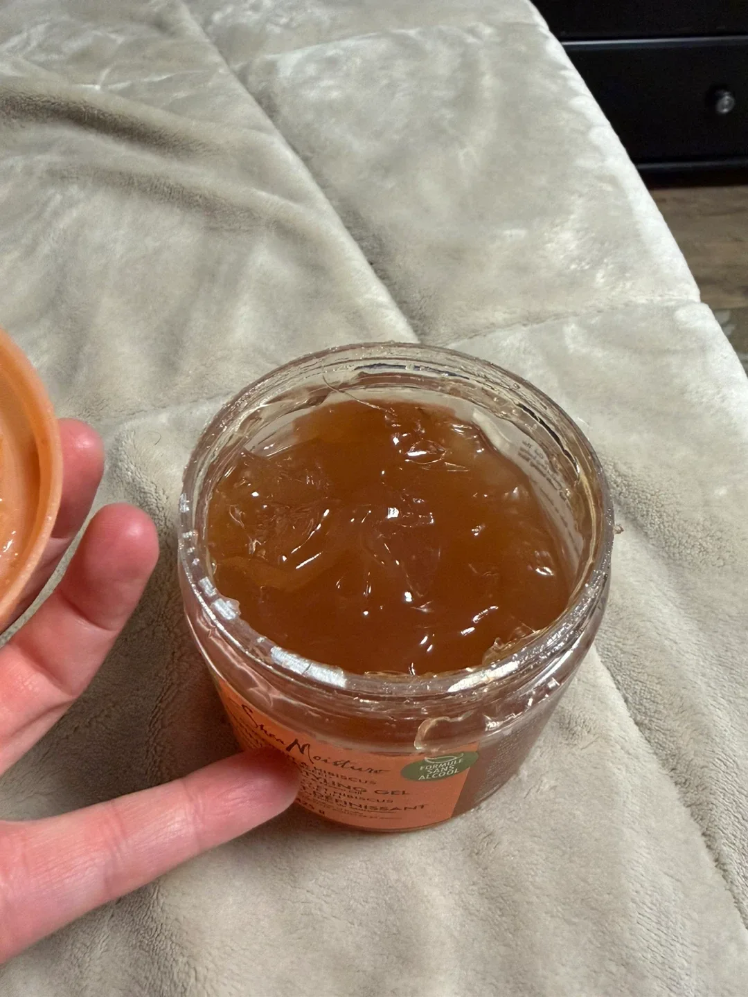 Shea Moisture Coconut & Hibiscus Defining Styling Gel image indicator(3)