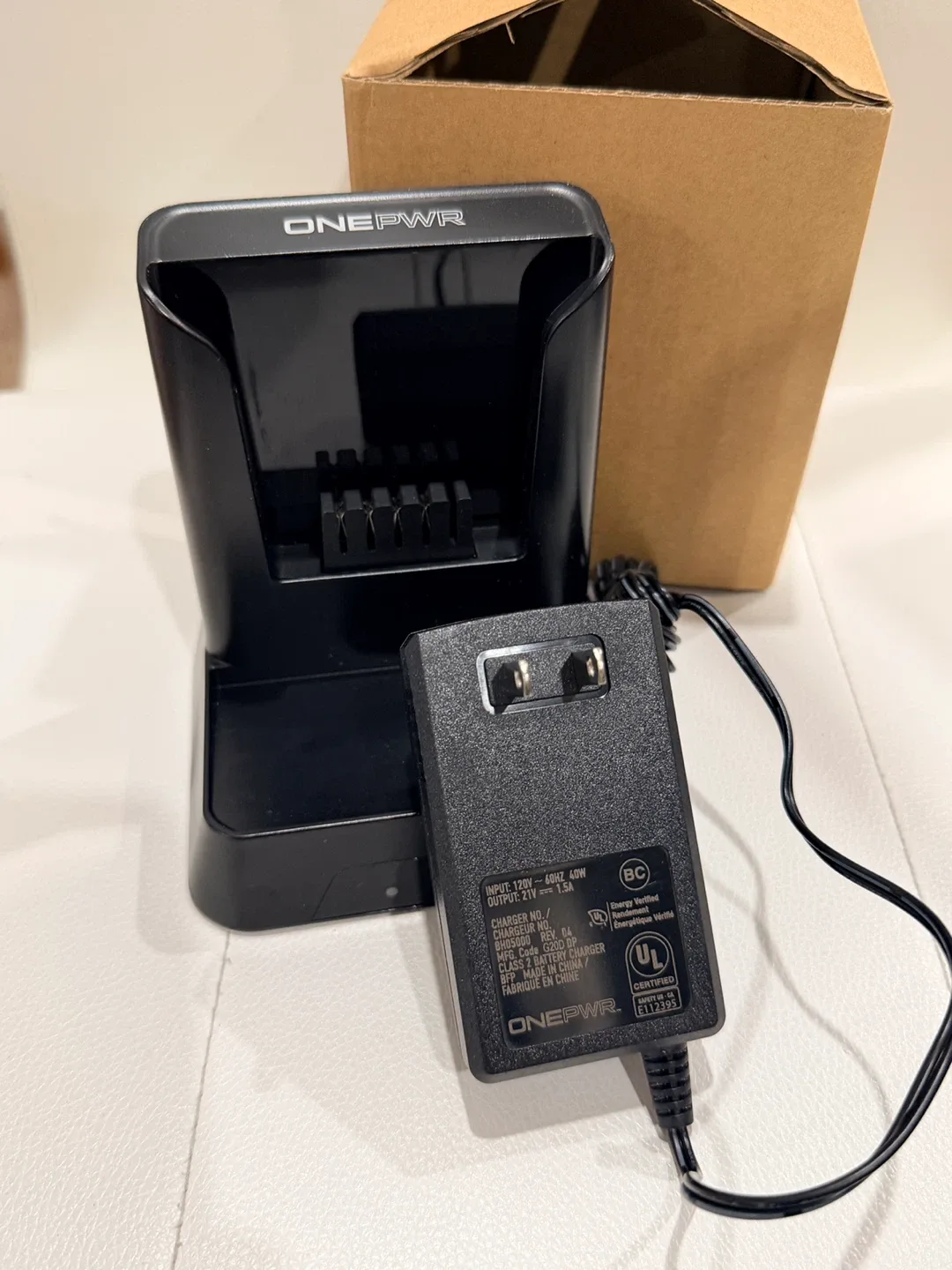 HOOVER ONEPWR Battery Charger with Box image indicator(3)