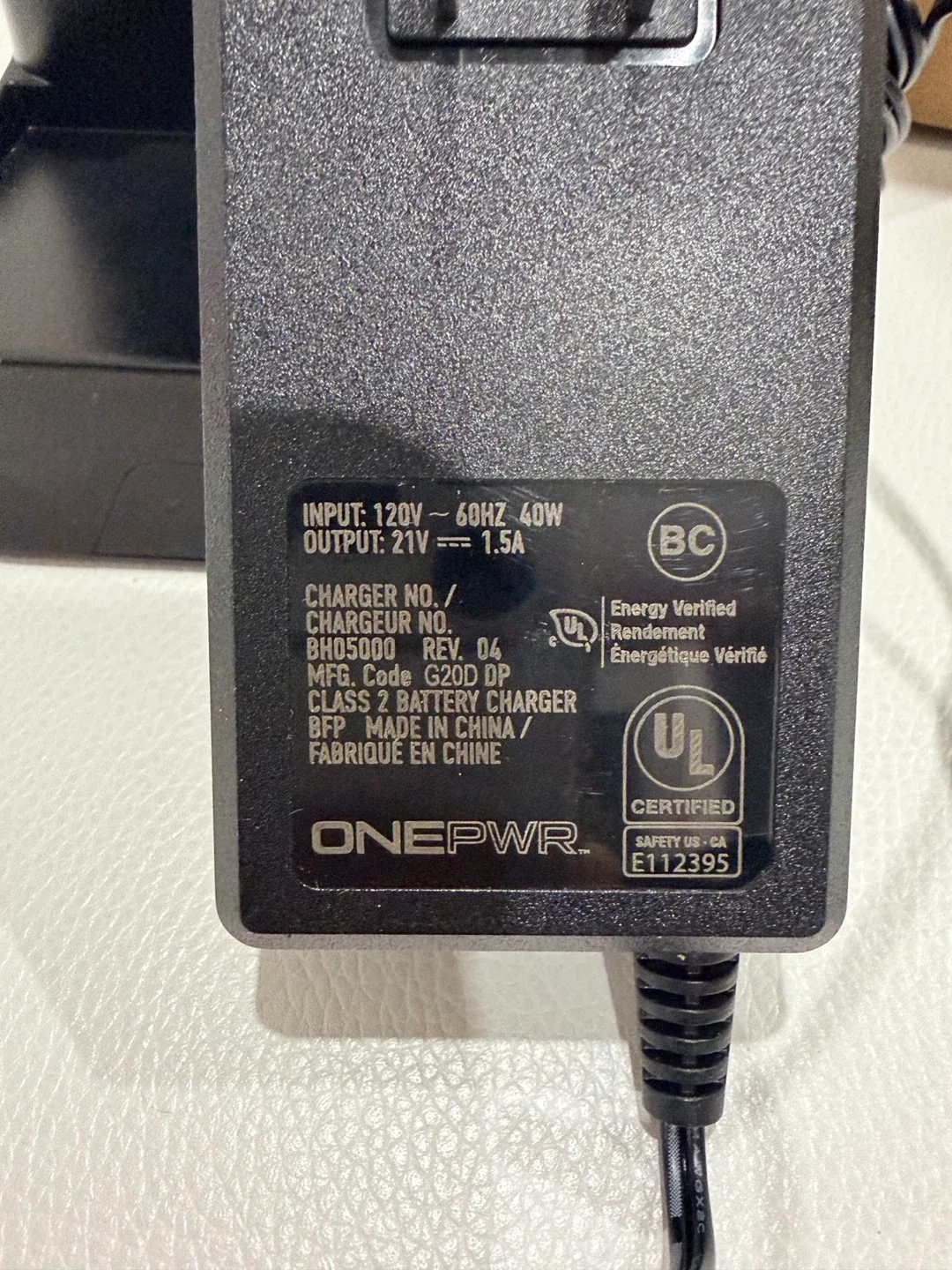 HOOVER ONEPWR Battery Charger with Box image indicator(4)