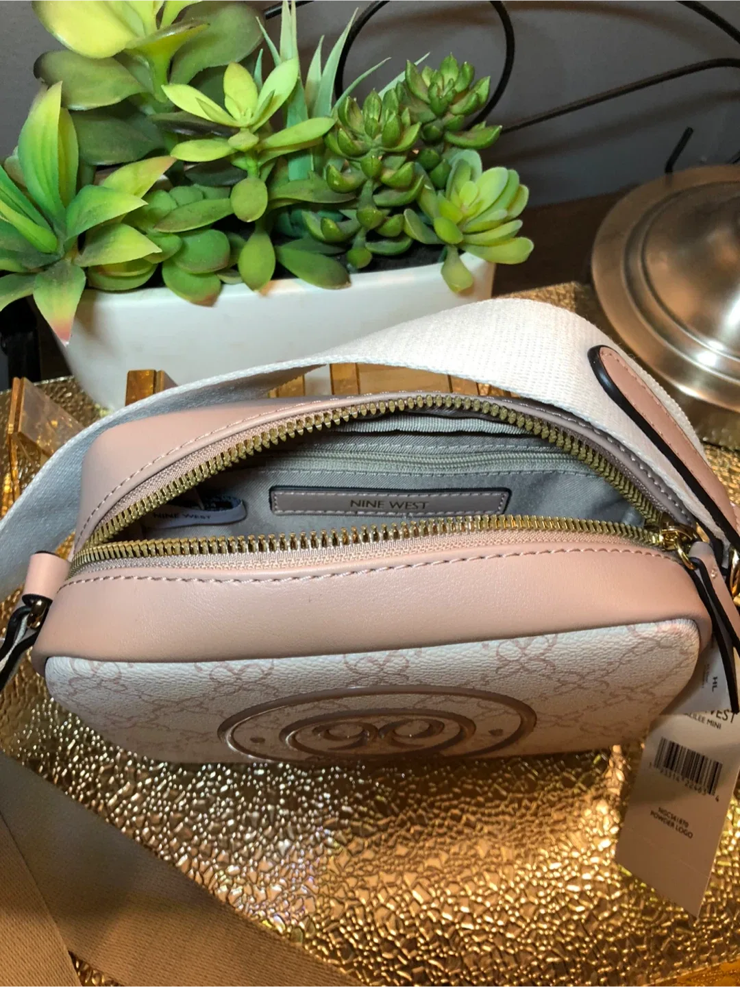 Nine West Crossbody Bag - Like New! image indicator(4)