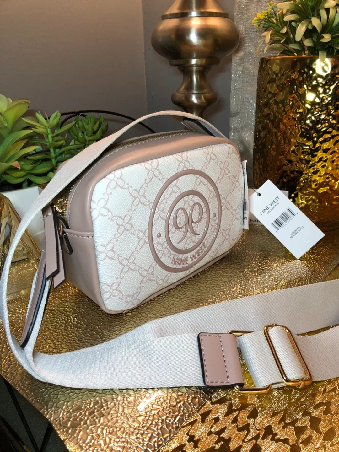 Nine West Crossbody Bag - Like New! image indicator(5)