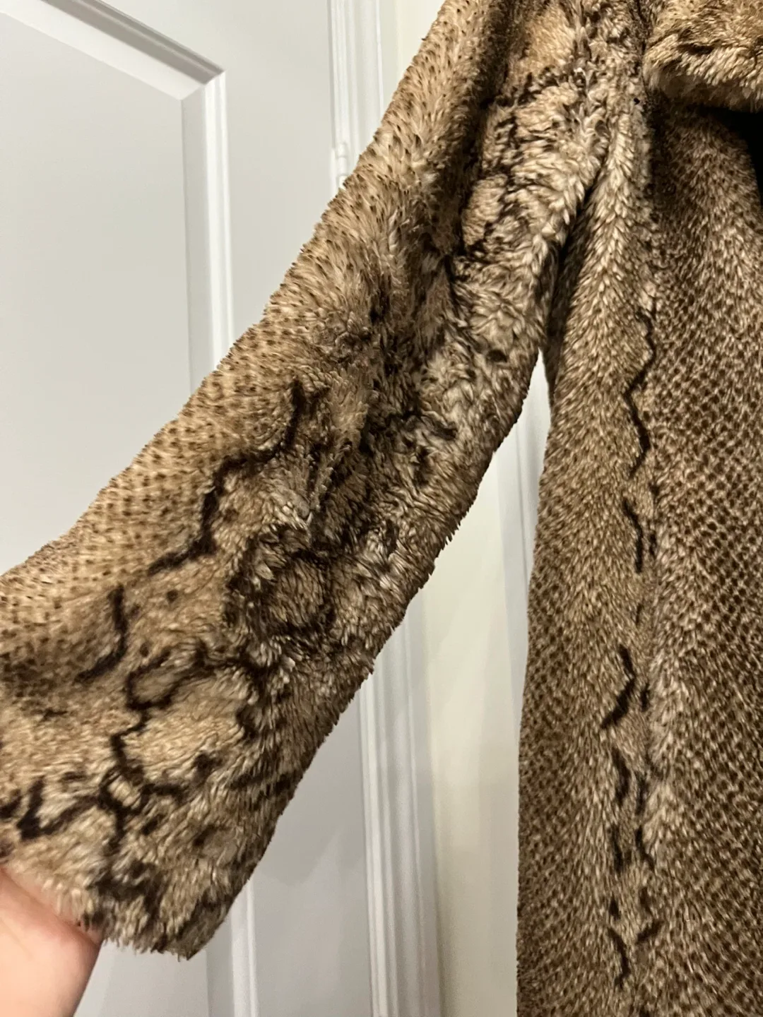 Badgley Mischka Faux Fur Coat - Size M/M image indicator(4)