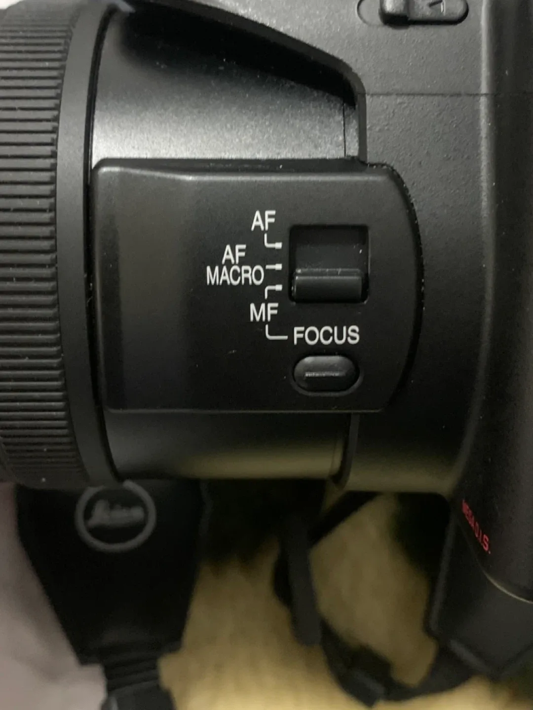 Leica V-LUX 1 Digital Camera image indicator(5)
