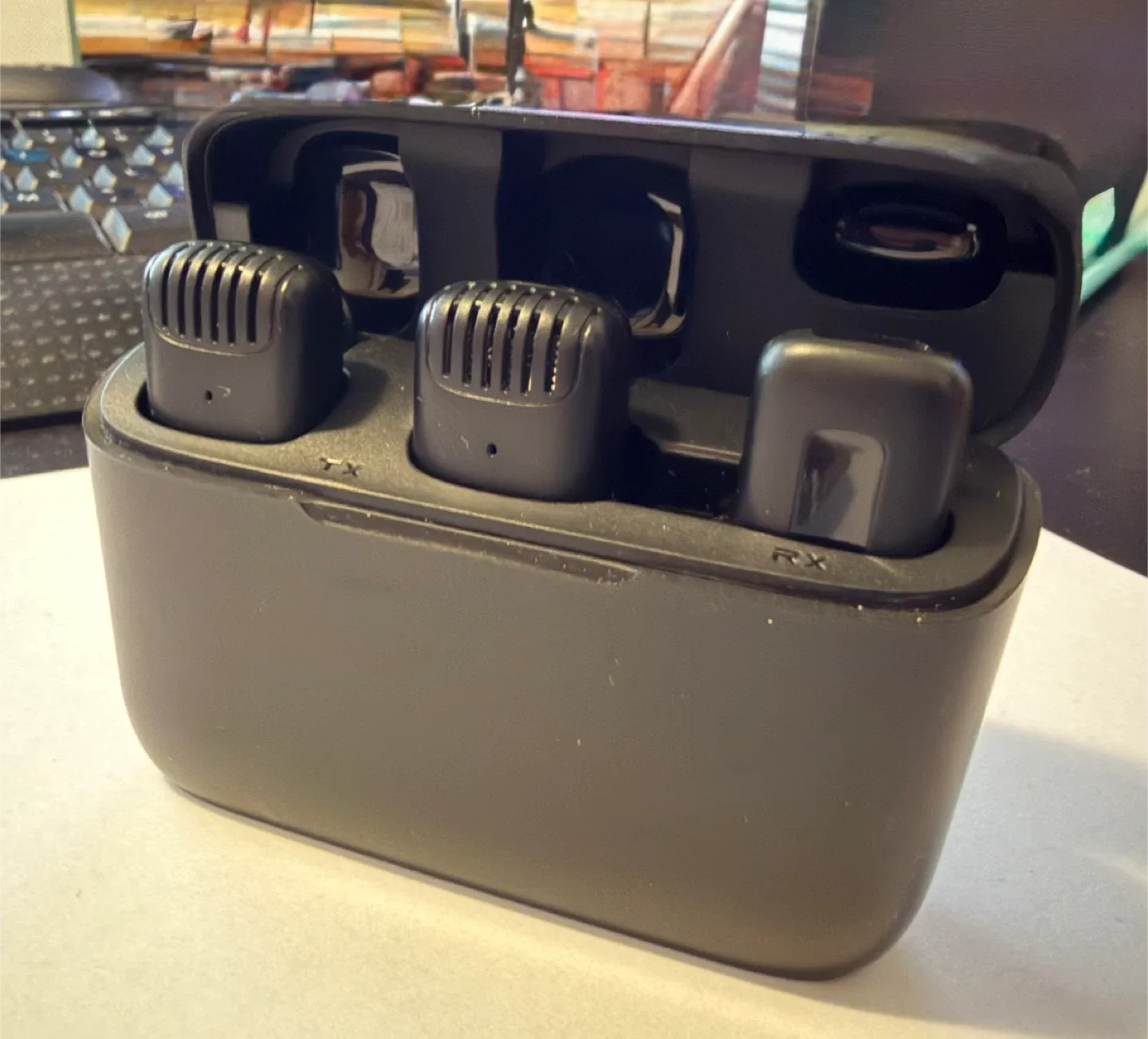 Lavalier (Clip-on) Mics for iPhone image indicator(2)