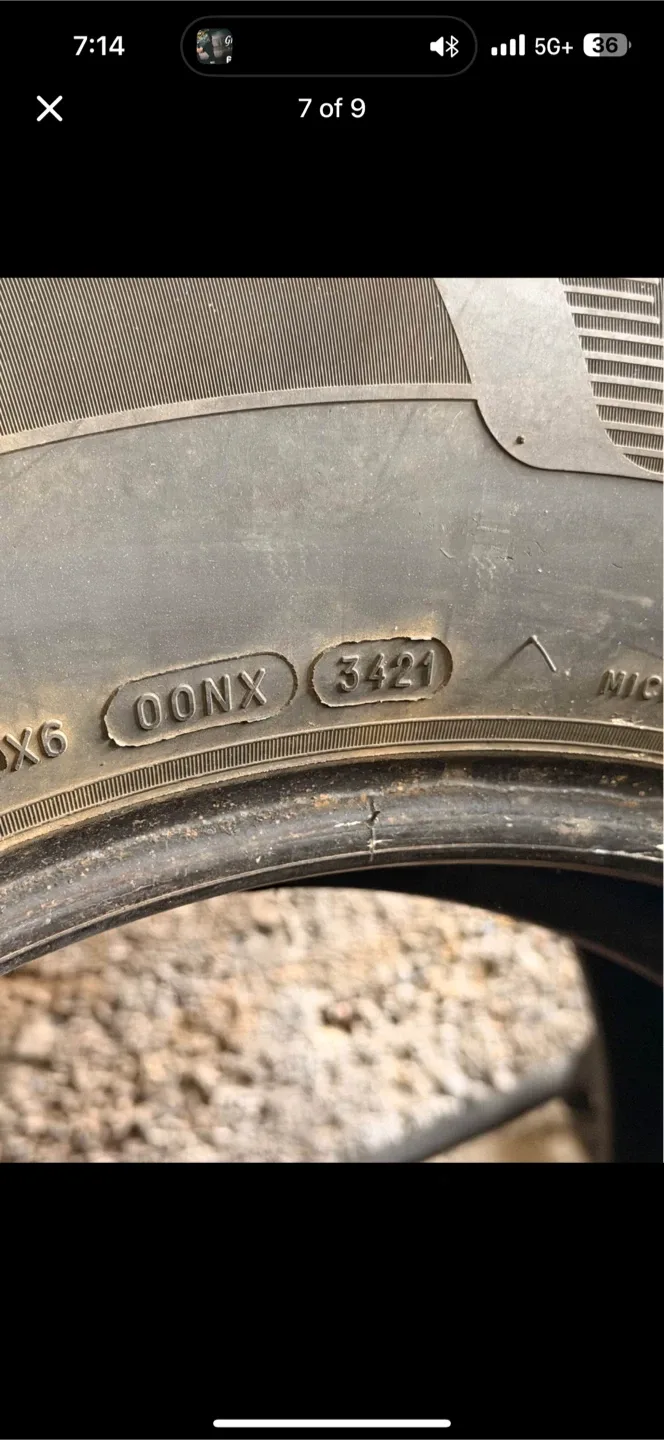 MICHELIN  WINTER Tire 245/70R17 image indicator(6)