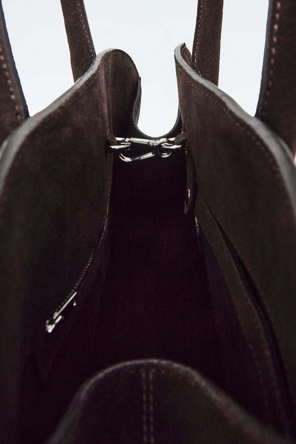 COS brown suede bowling bag - photo 5