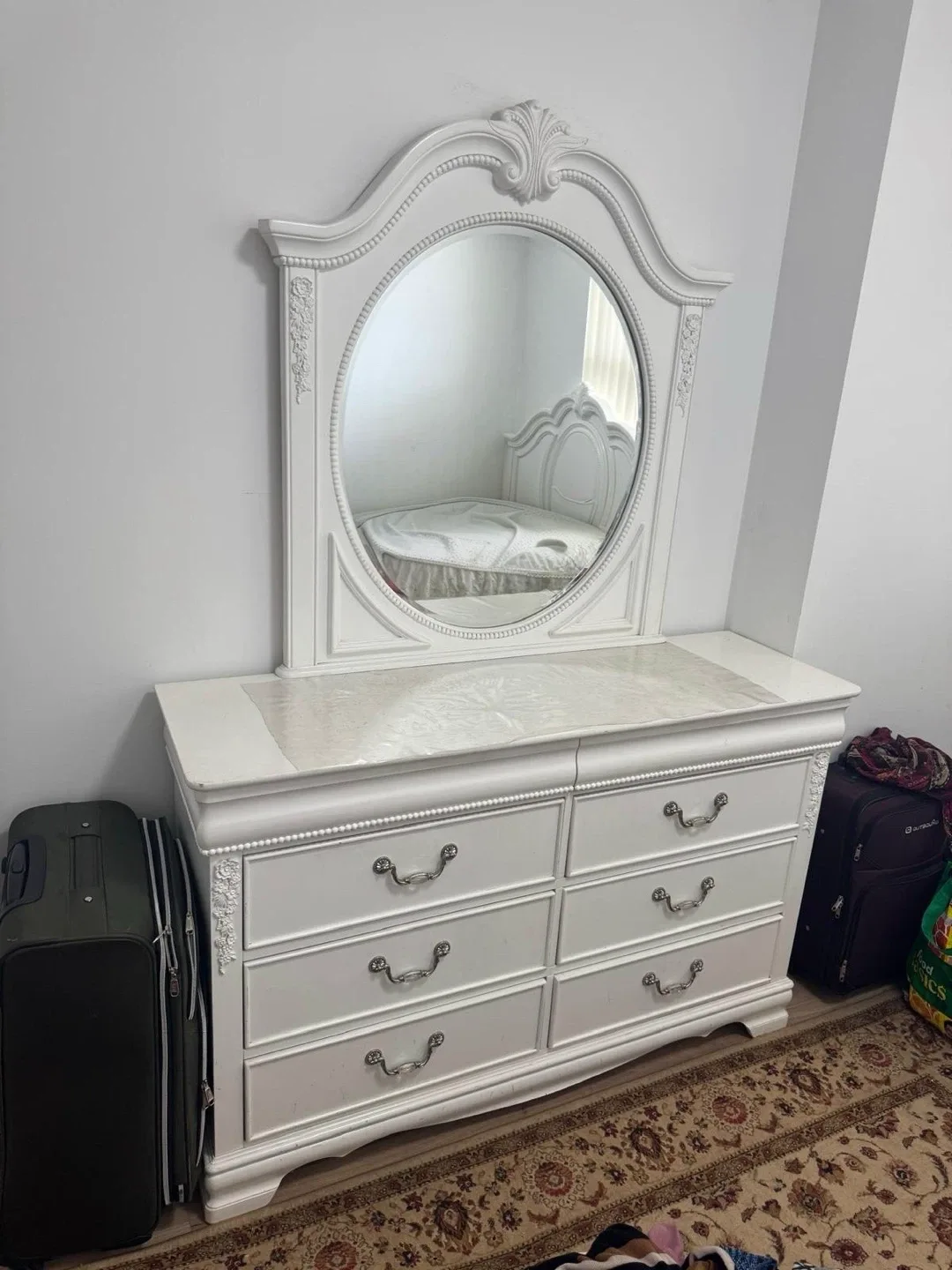 White Dresser with Mirror
