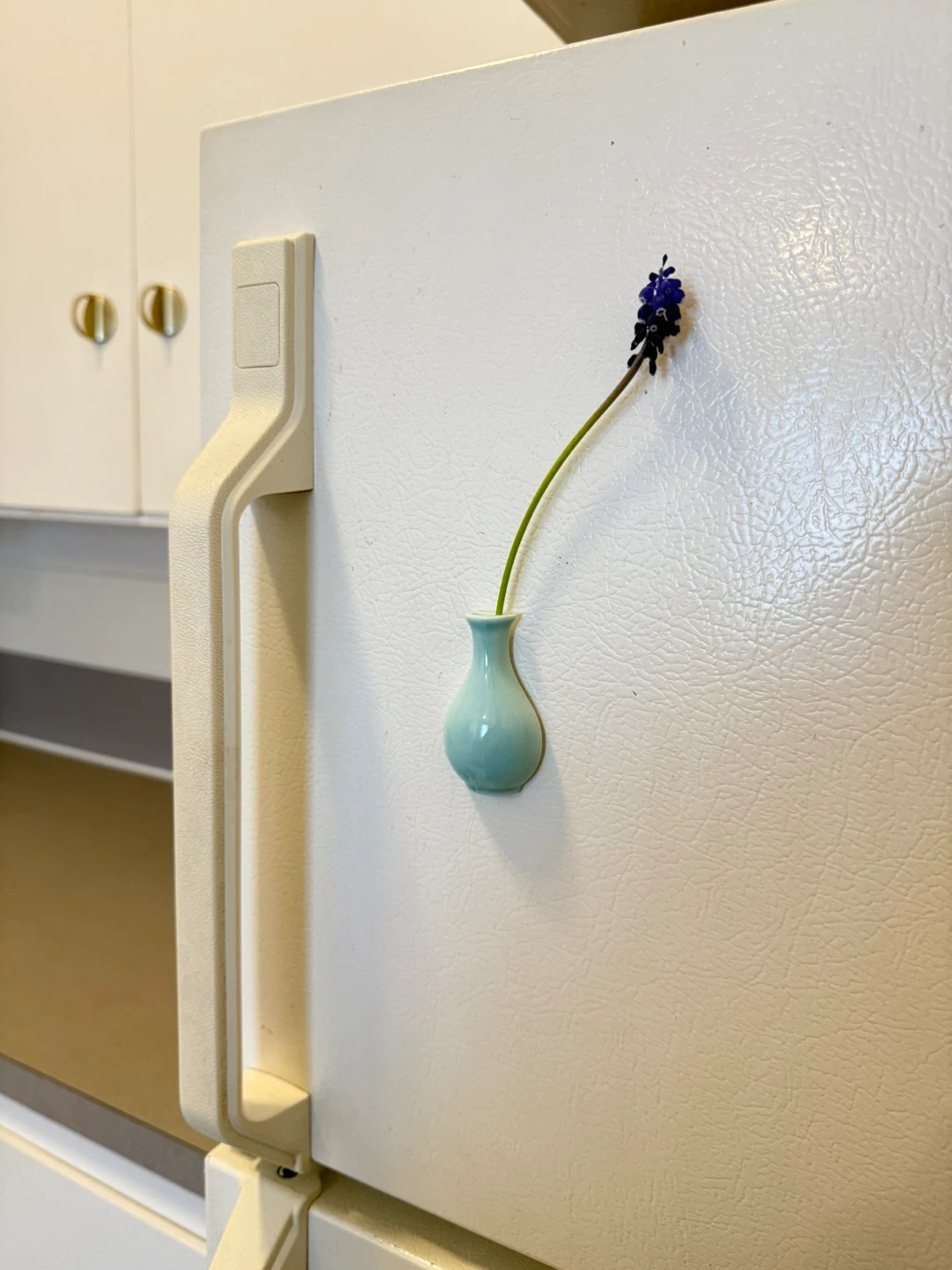 Tiny magnetic ceramic vase