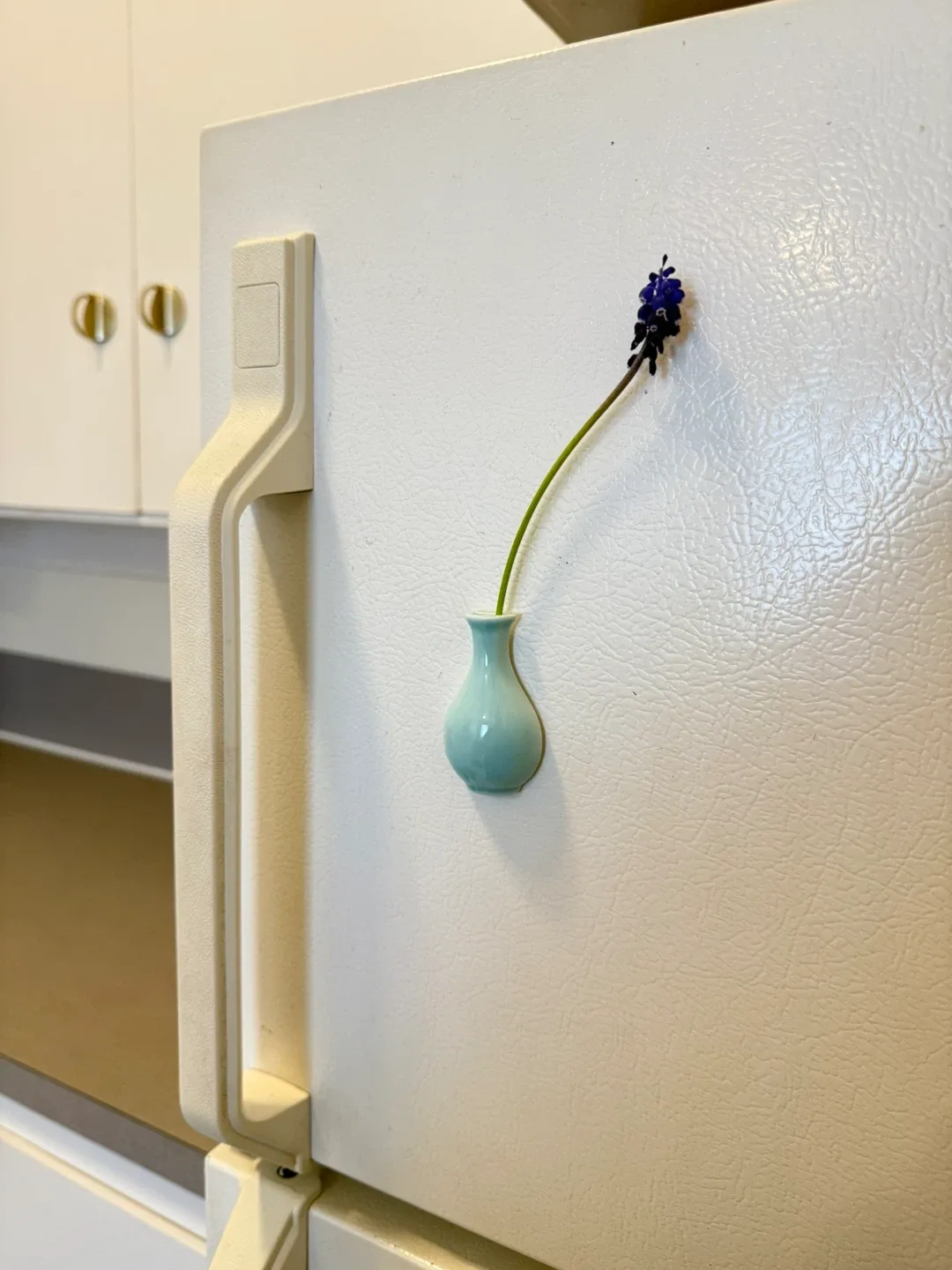 Tiny magnetic ceramic vase