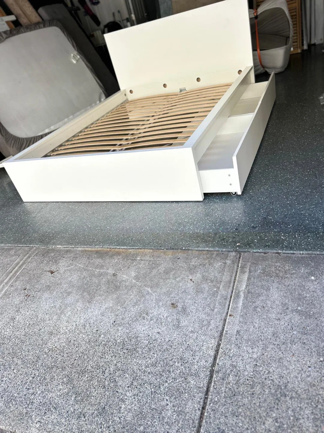 Queen White Bed Frame with Storage Drawer image indicator(2)