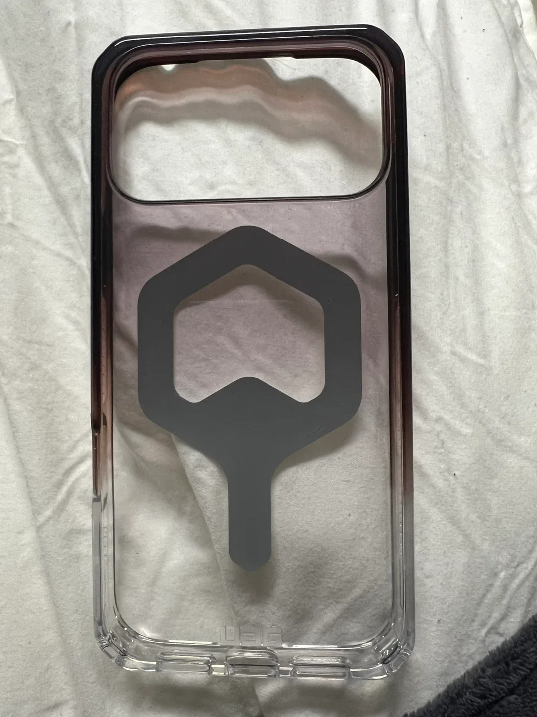 UAG Plyo iPhone 6.9" Pro Max (2025) Case image indicator(2)