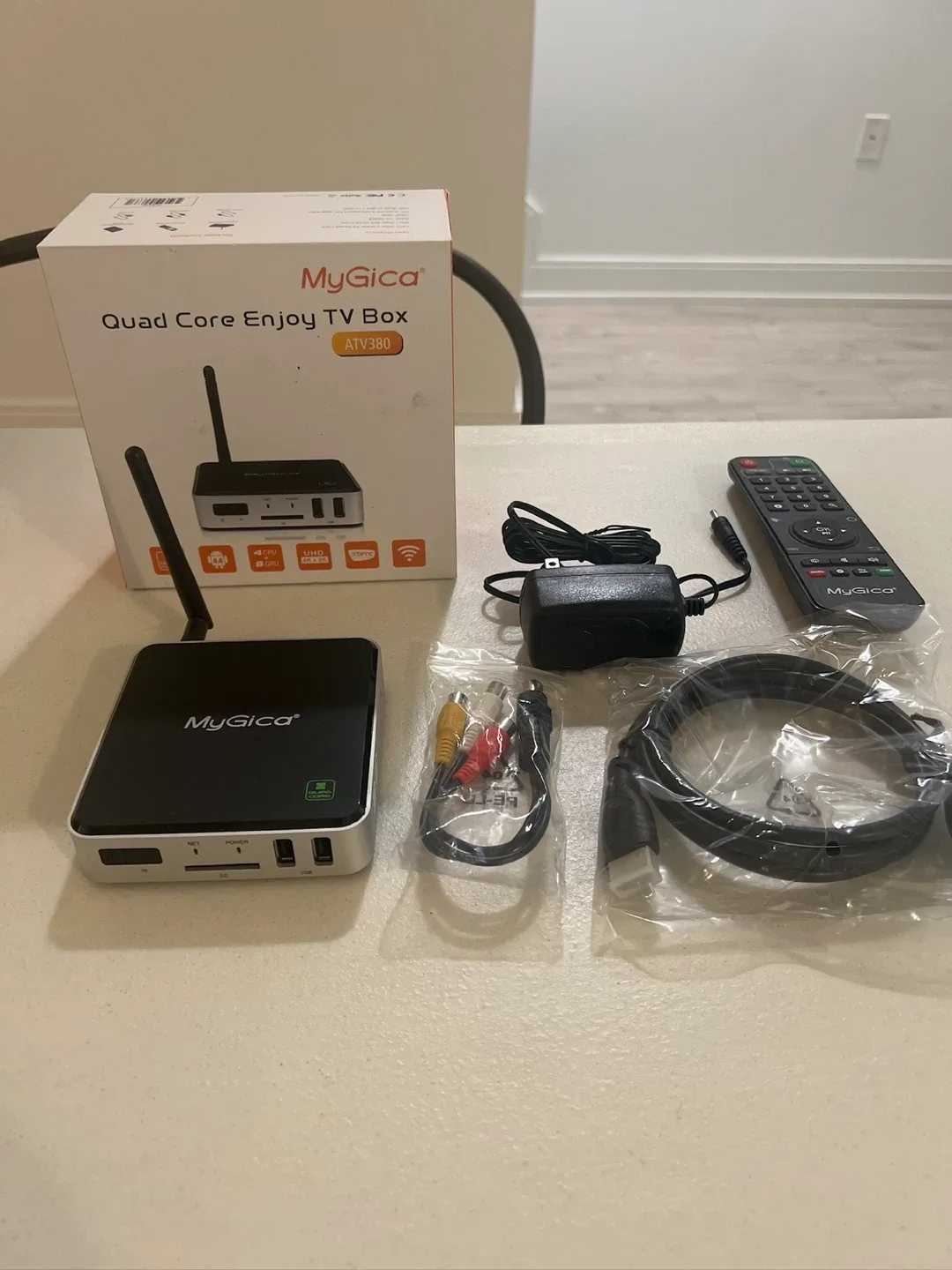 MyGica Quad-Core Android TV Box (ATV380) – Full Set! Like New!