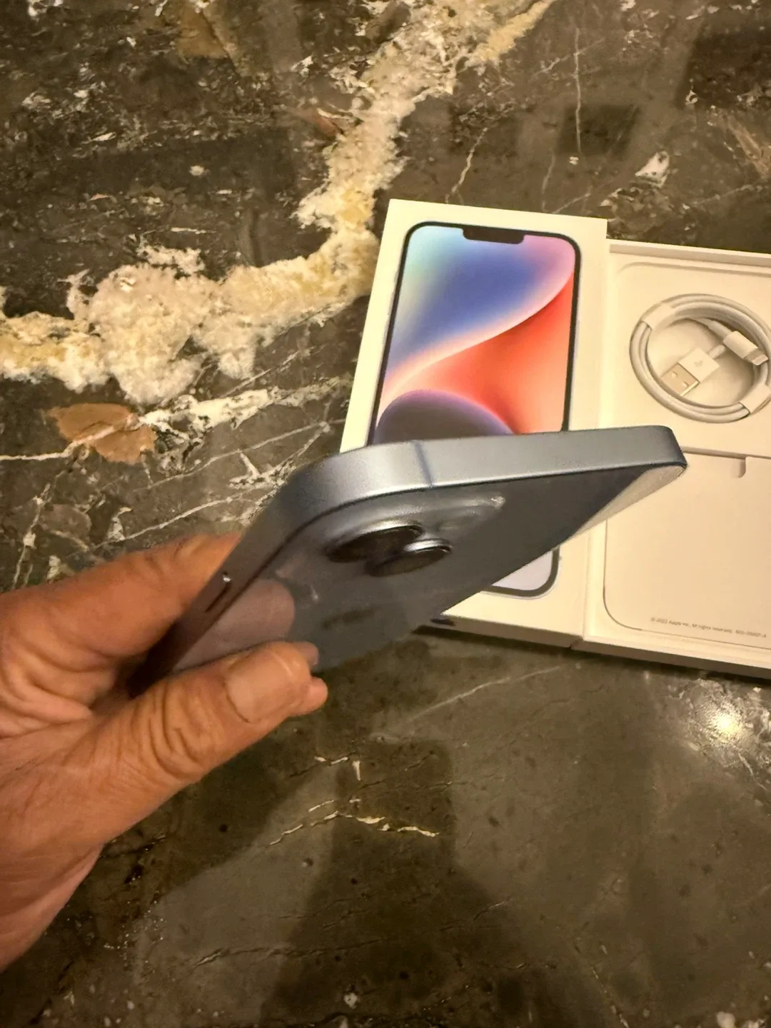 New iPhone 14 - Blue image indicator(4)