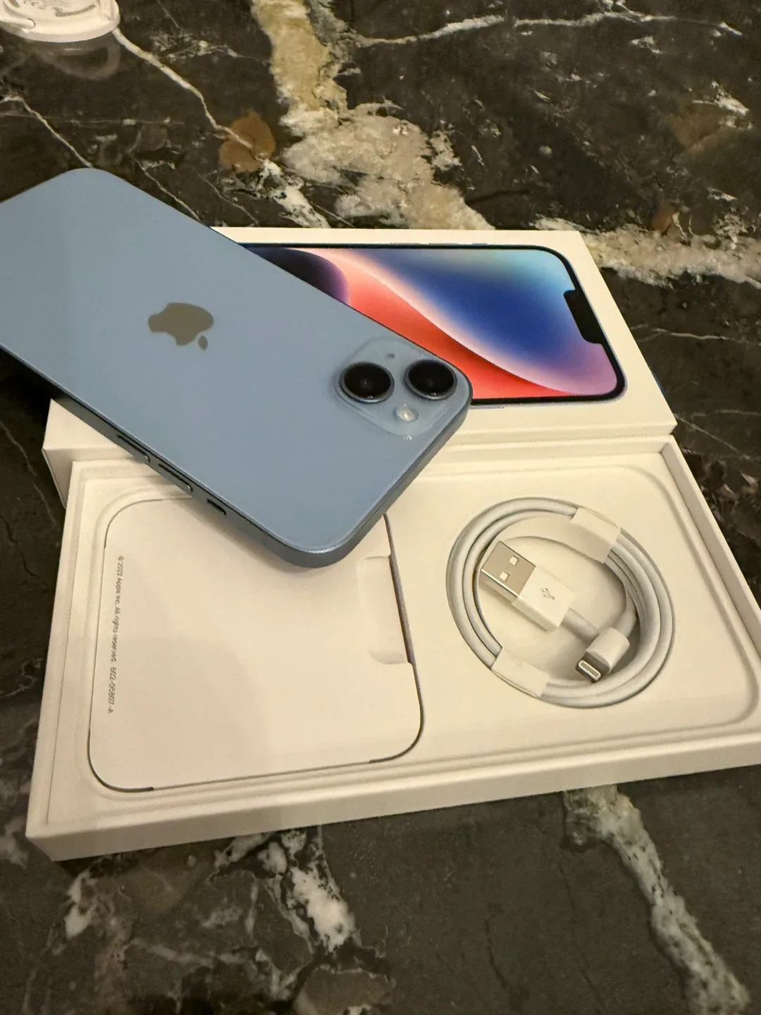 New iPhone 14 - Blue image indicator(2)