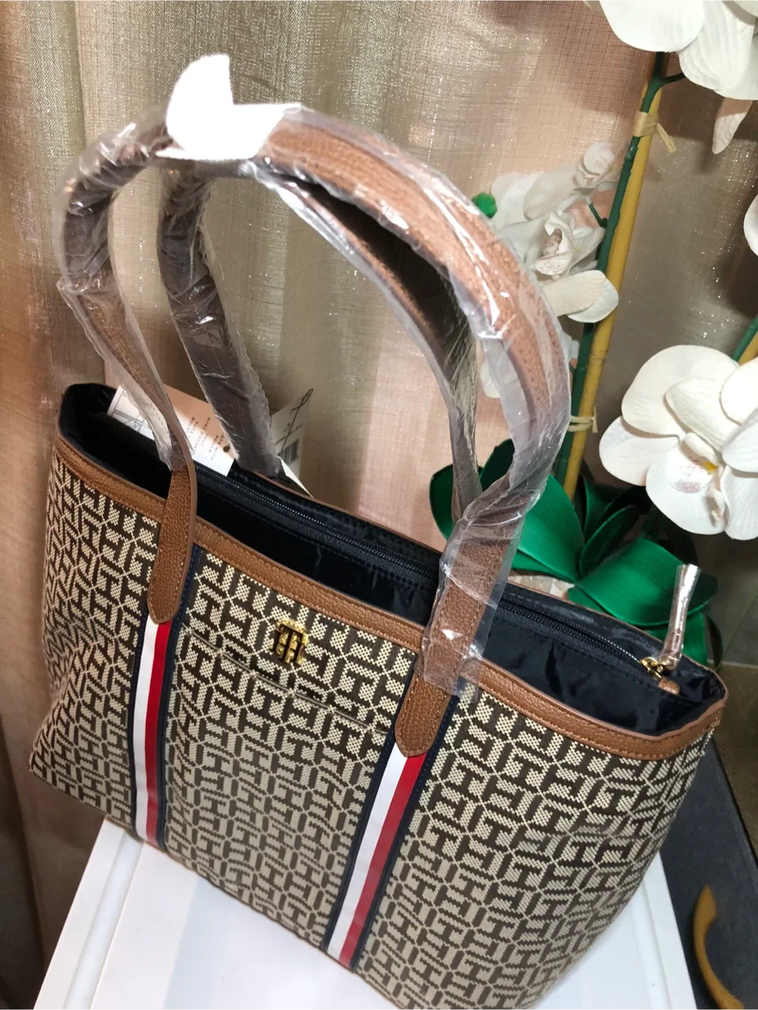 Tommy Hilfiger Tote Bag image indicator(5)