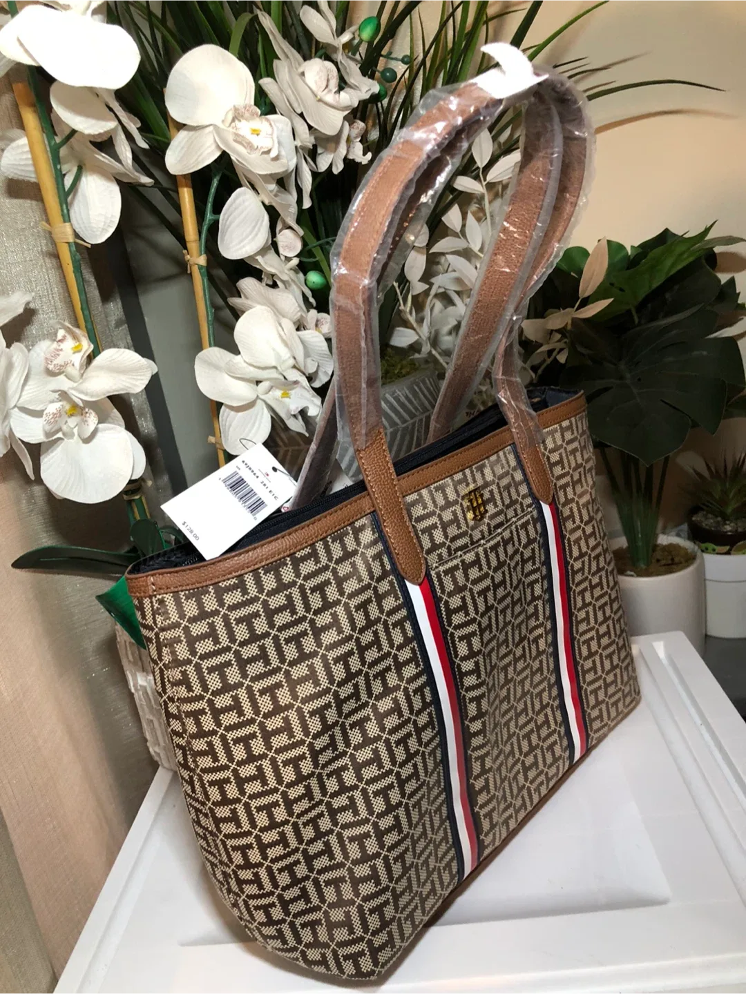 Tommy Hilfiger Tote Bag image indicator(6)