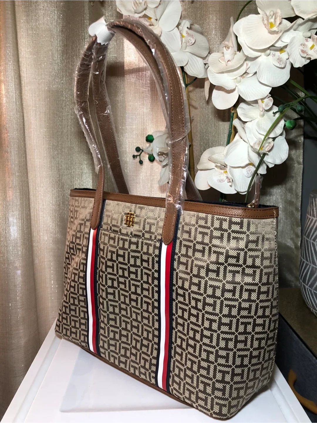 Tommy Hilfiger Tote Bag image indicator(2)