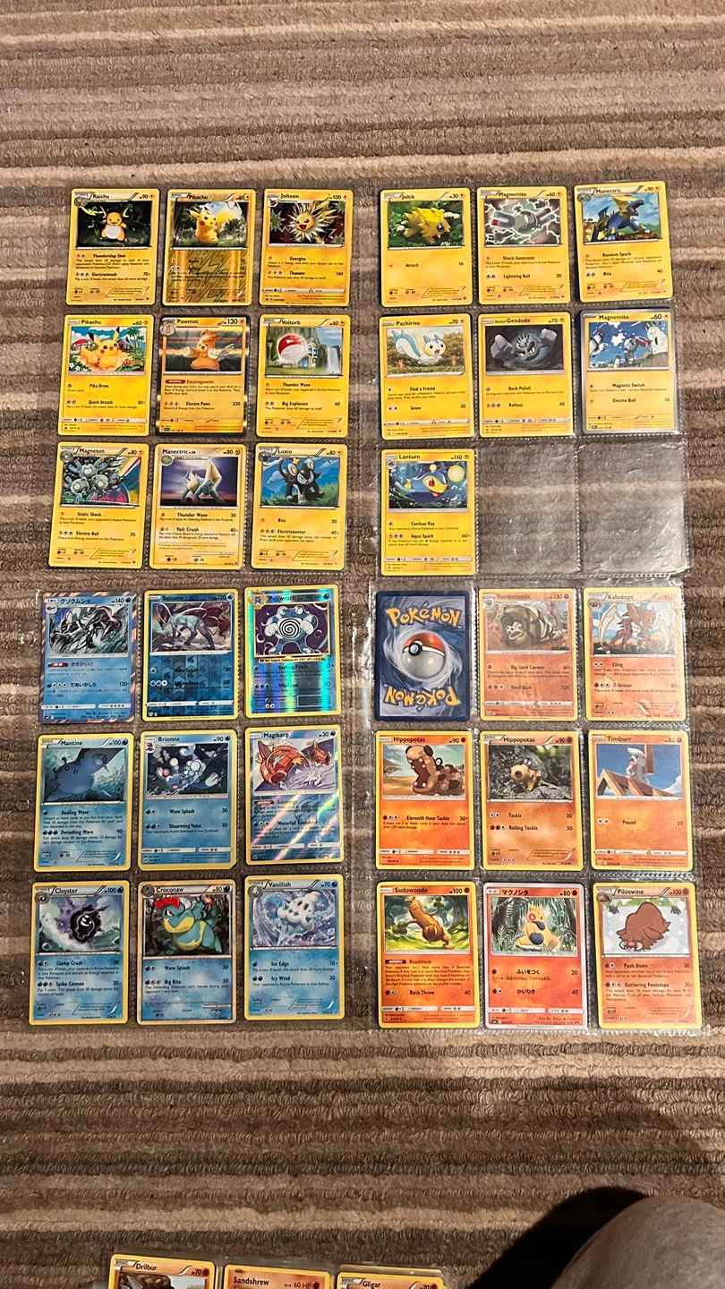 (350 cards approx) Pokemon Trading Cards bundle - photo 2