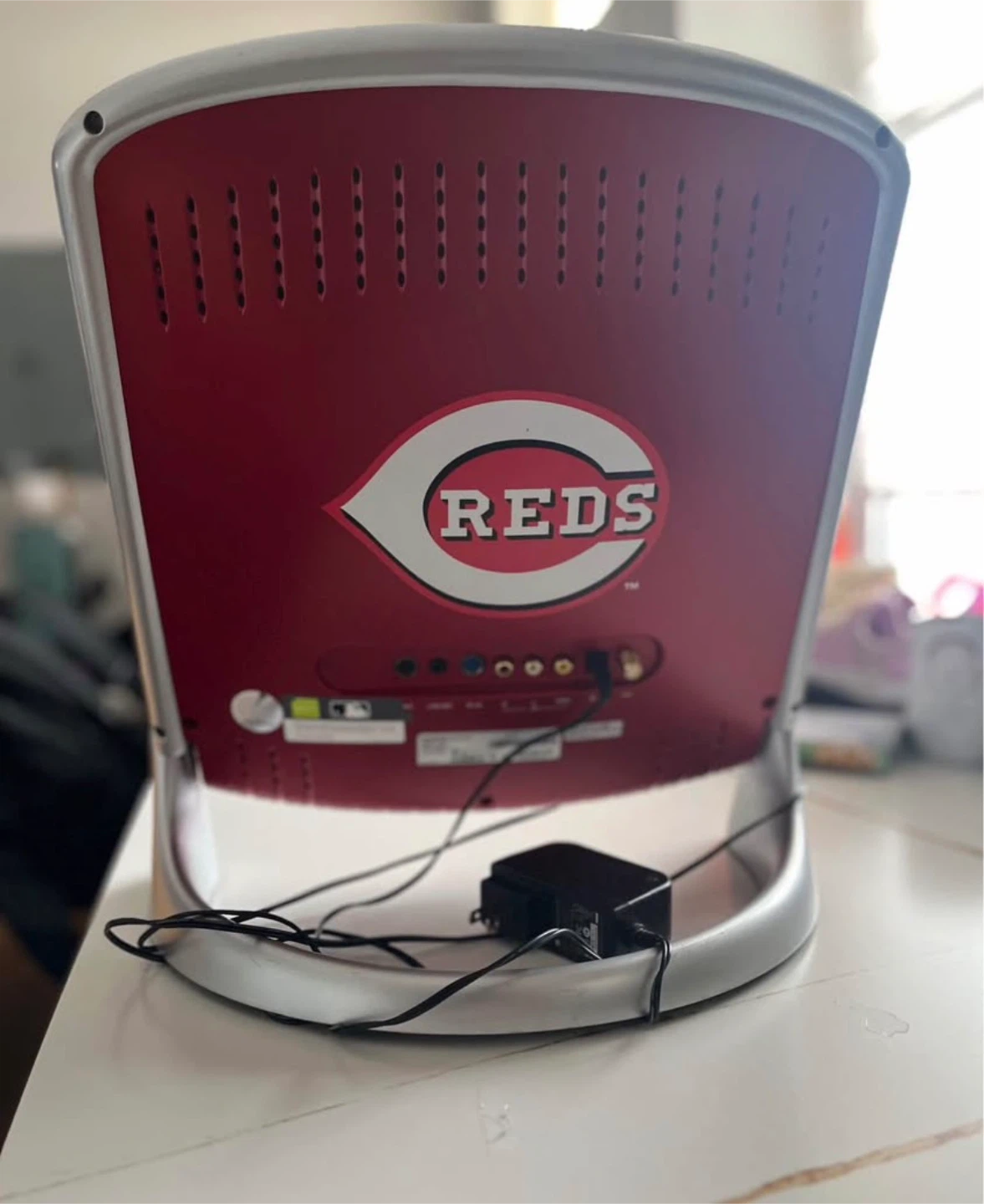 Hannspree Reds MLB LCD TV - Model T153 - photo 2