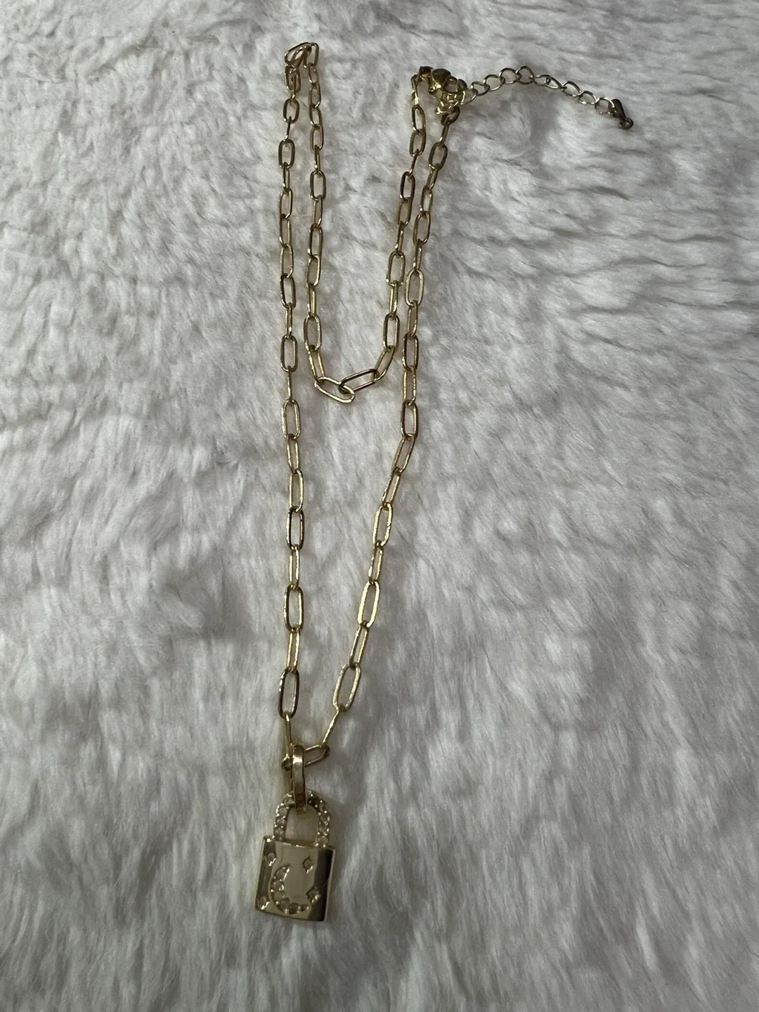 Lock and Key Gold Necklace image indicator(2)