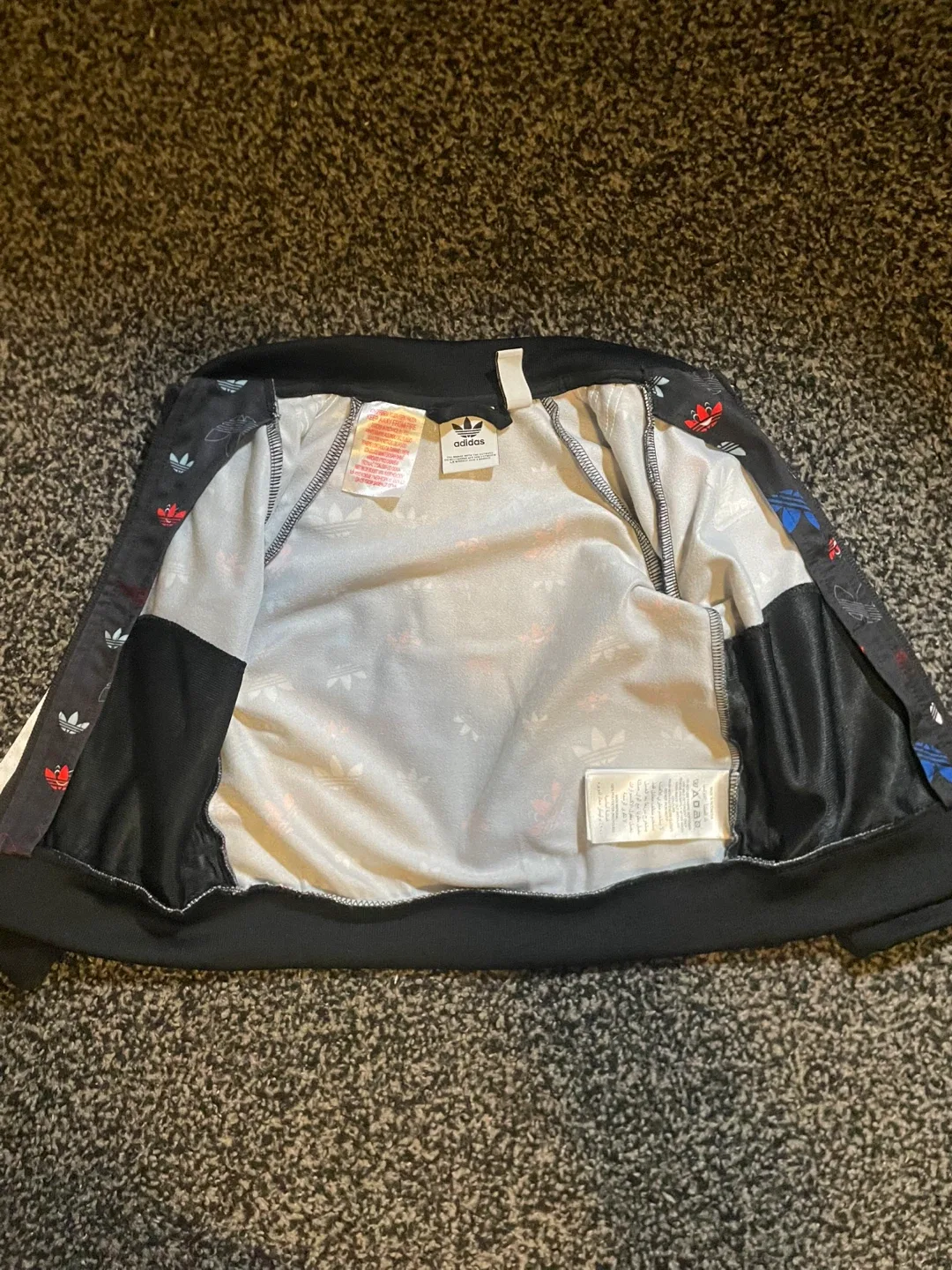 Adidas Tracksuit 9-12M image indicator(4)