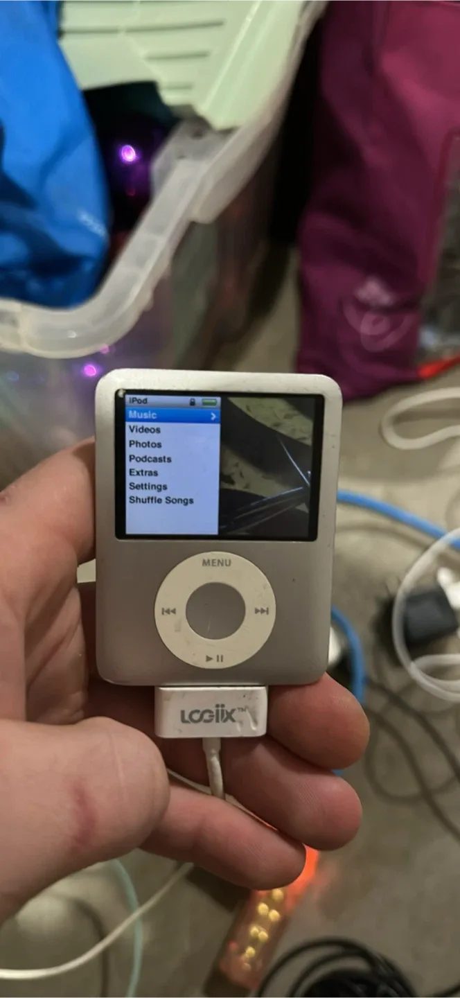 iPod Shuffle Silver