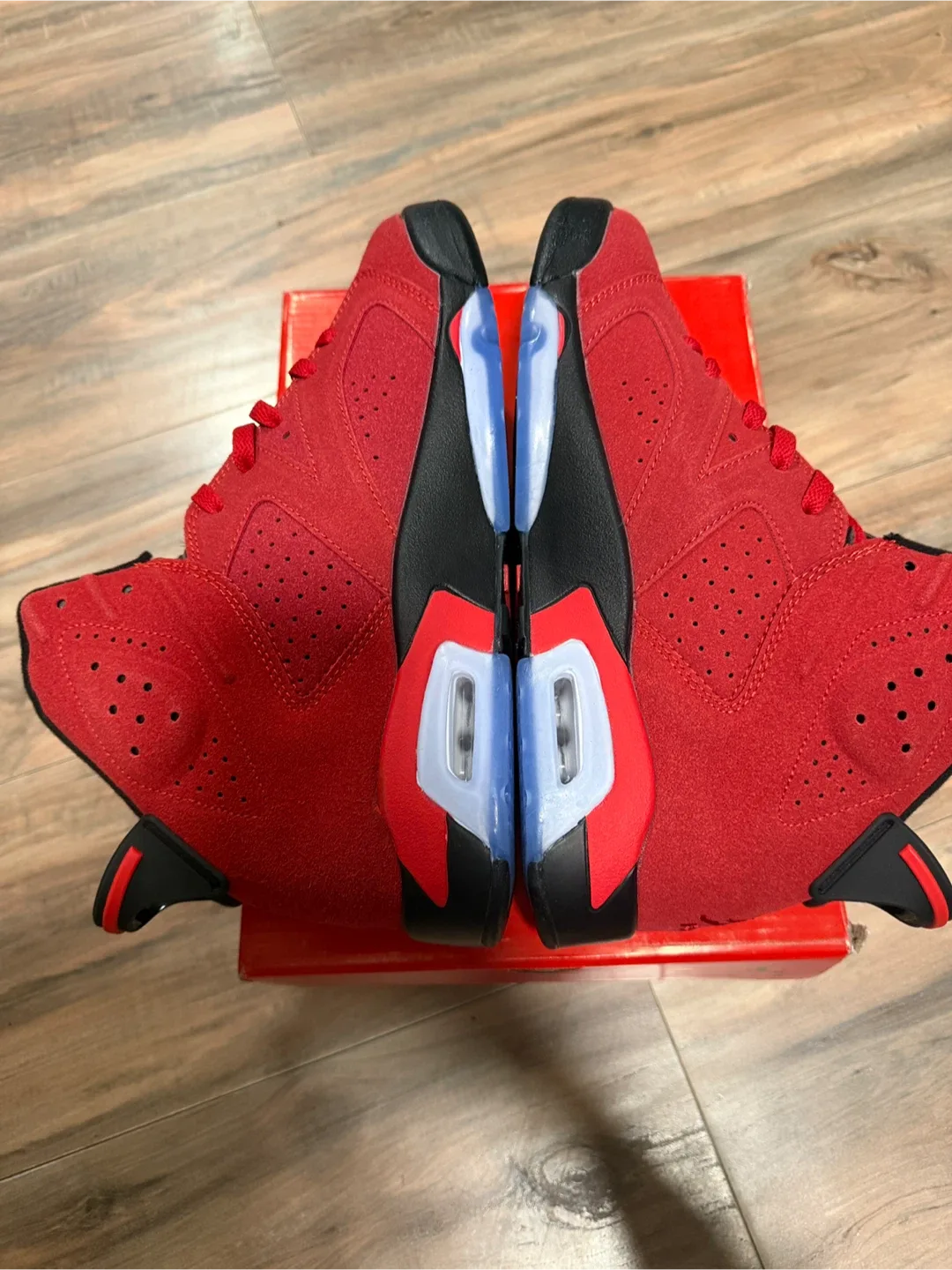 Air Jordan 6 Retro Red Oreo image indicator(6)
