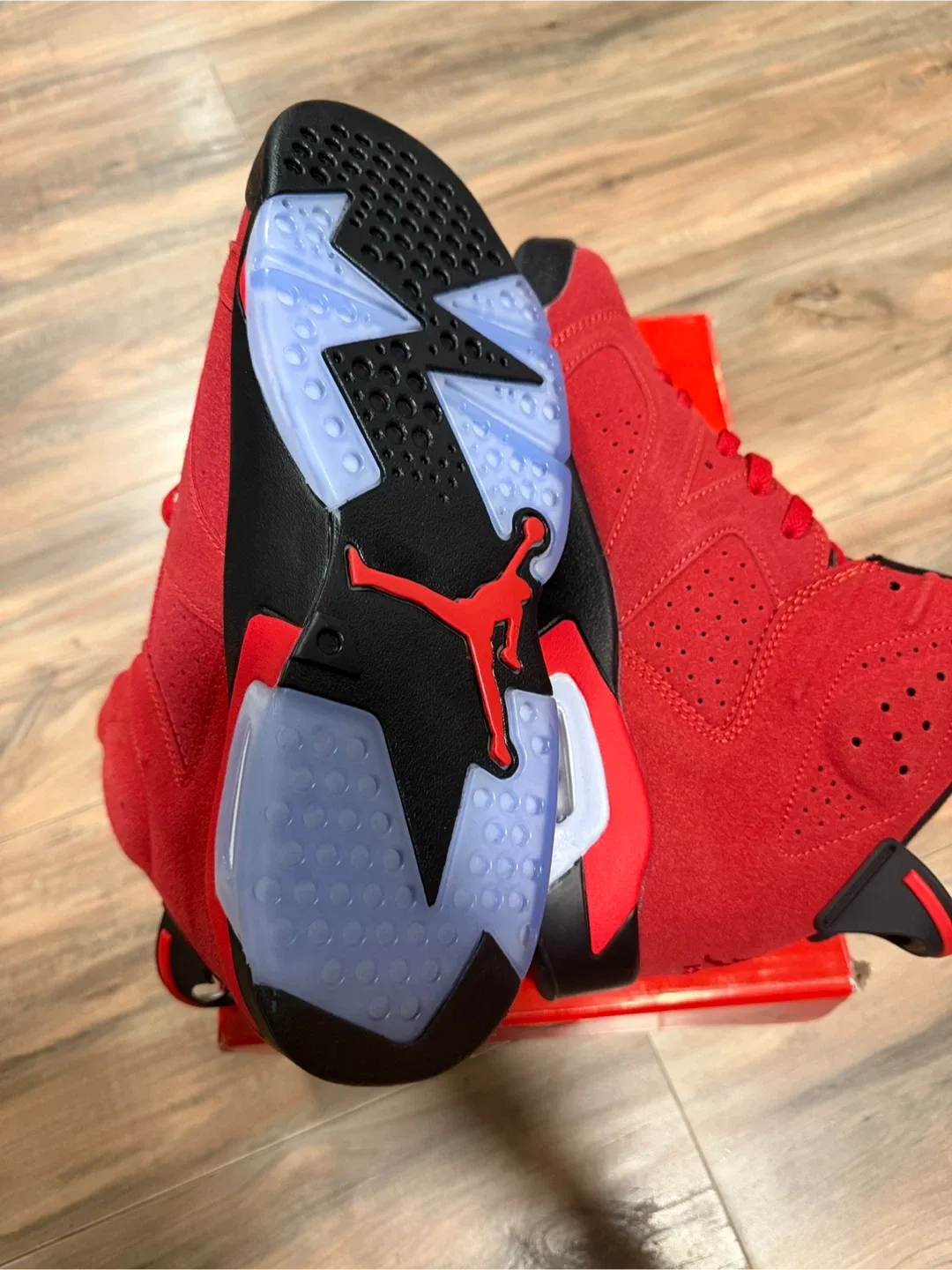 Air Jordan 6 Retro Red Oreo image indicator(7)