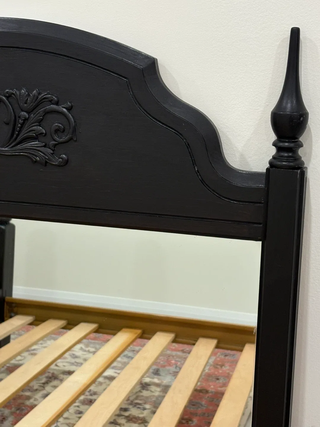 Elegant Black Ornate Mirror image indicator(4)