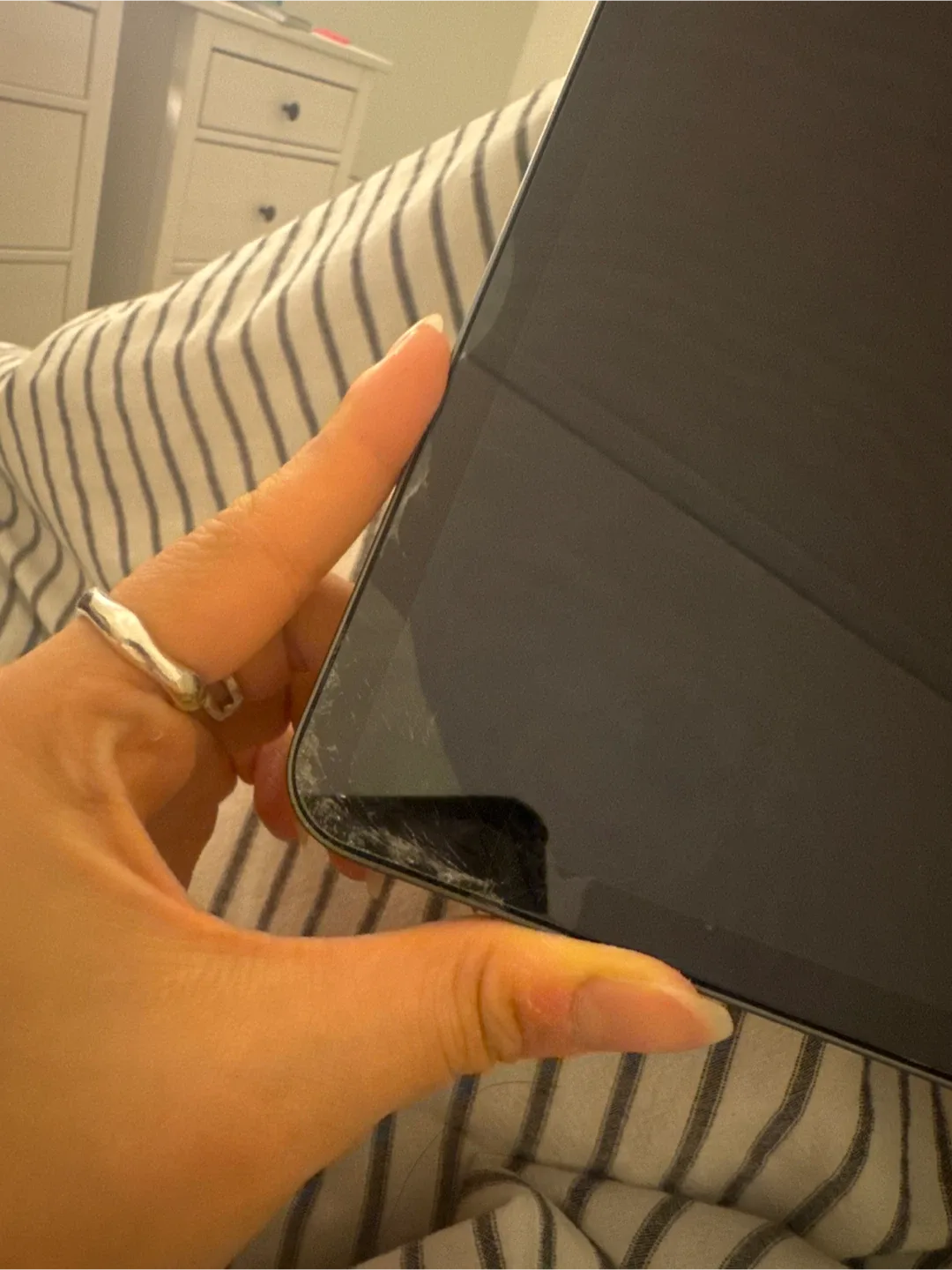 iPad 11inch 2nd generation + Apple Pencil 2nd image indicator(2)