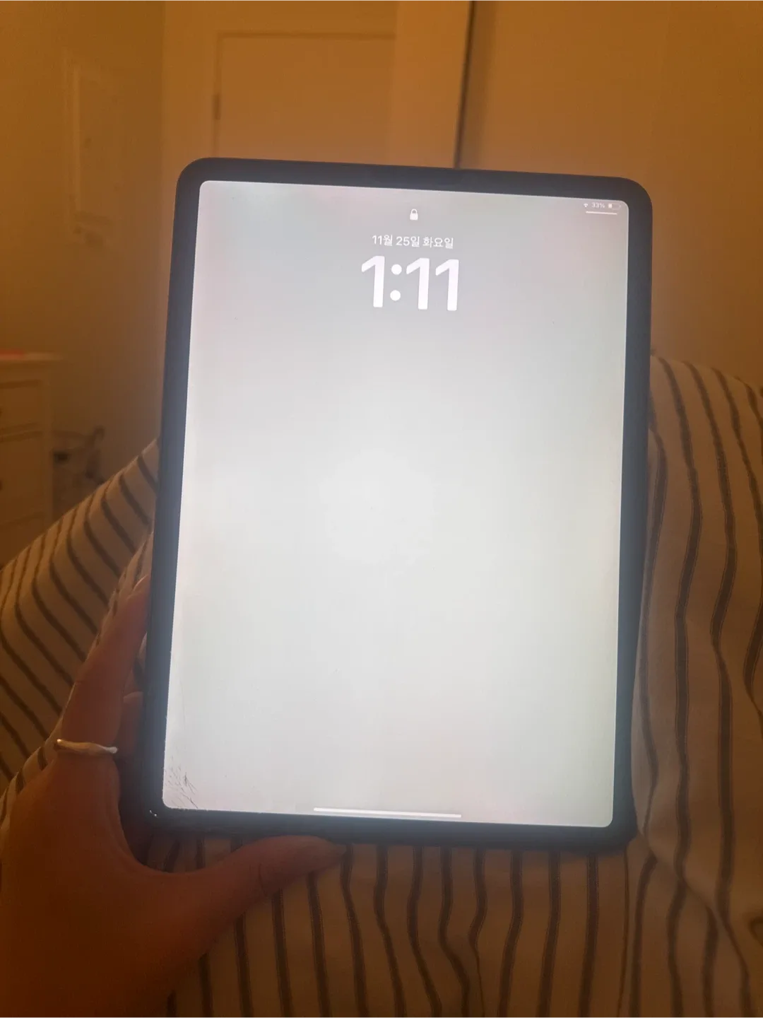 iPad 11inch 2nd generation + Apple Pencil 2nd image indicator(4)