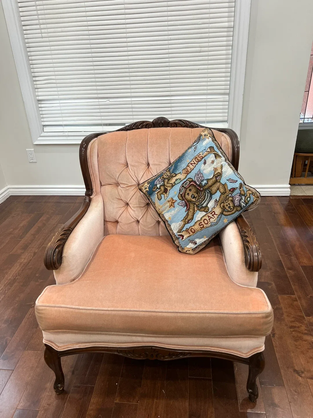 Vintage Pink Sofa & Armchair Set image indicator(2)