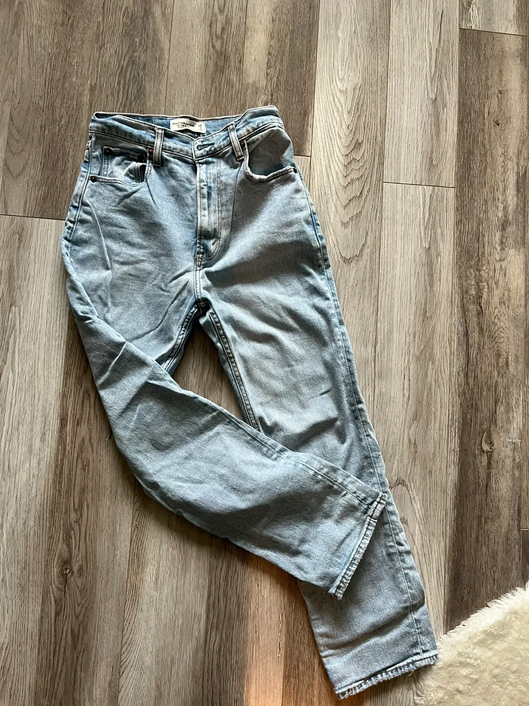 Abercrombie & Fitch Ultra High Rise Jeans - Size 26