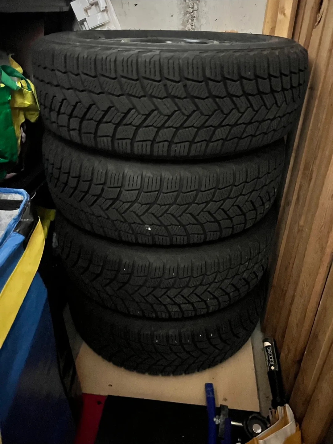 Michelin 195/65 R15 Winter Tires image indicator(5)