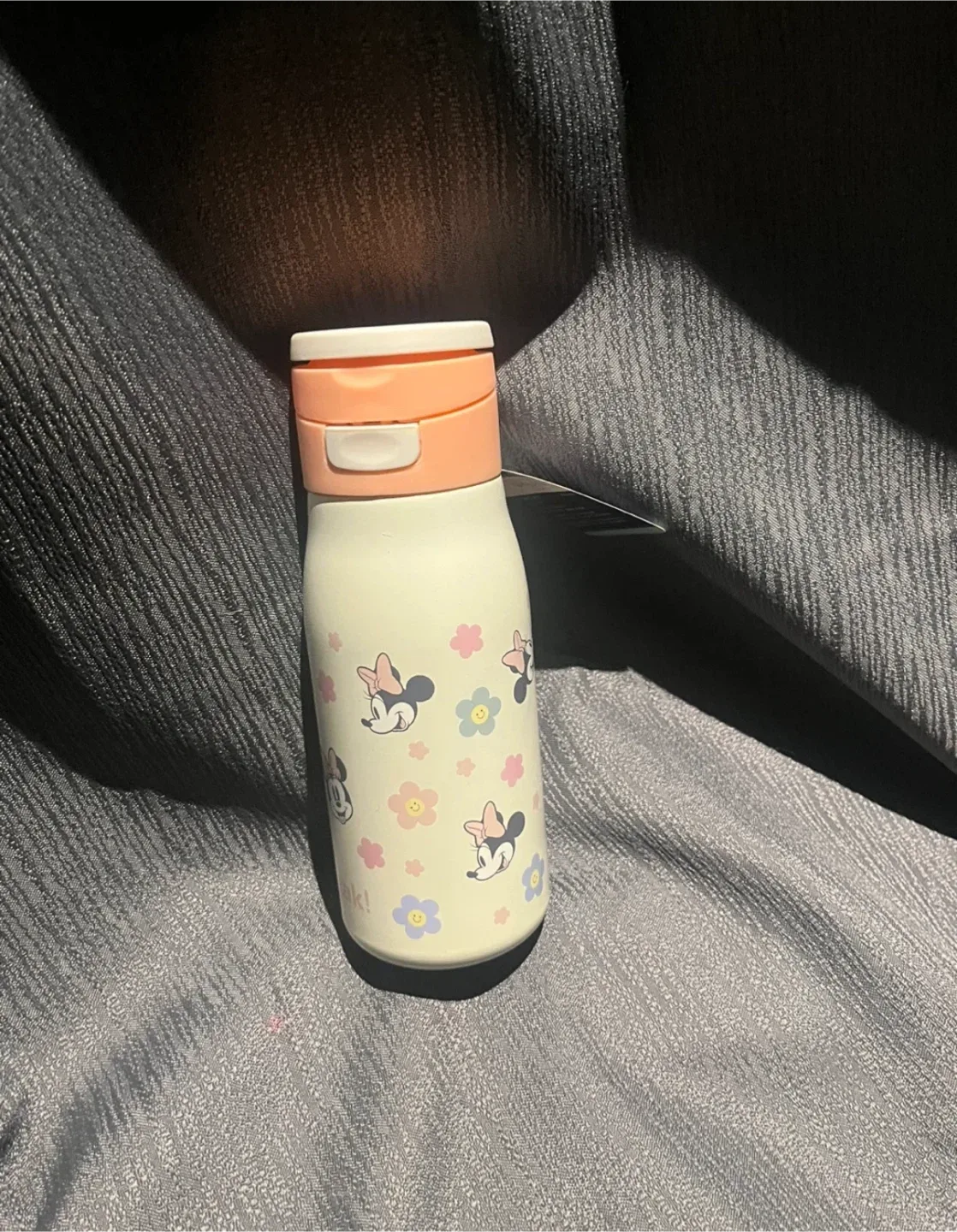 Zak! Smiles Minnie Mouse Water Bottle 13.5 oz image indicator(2)