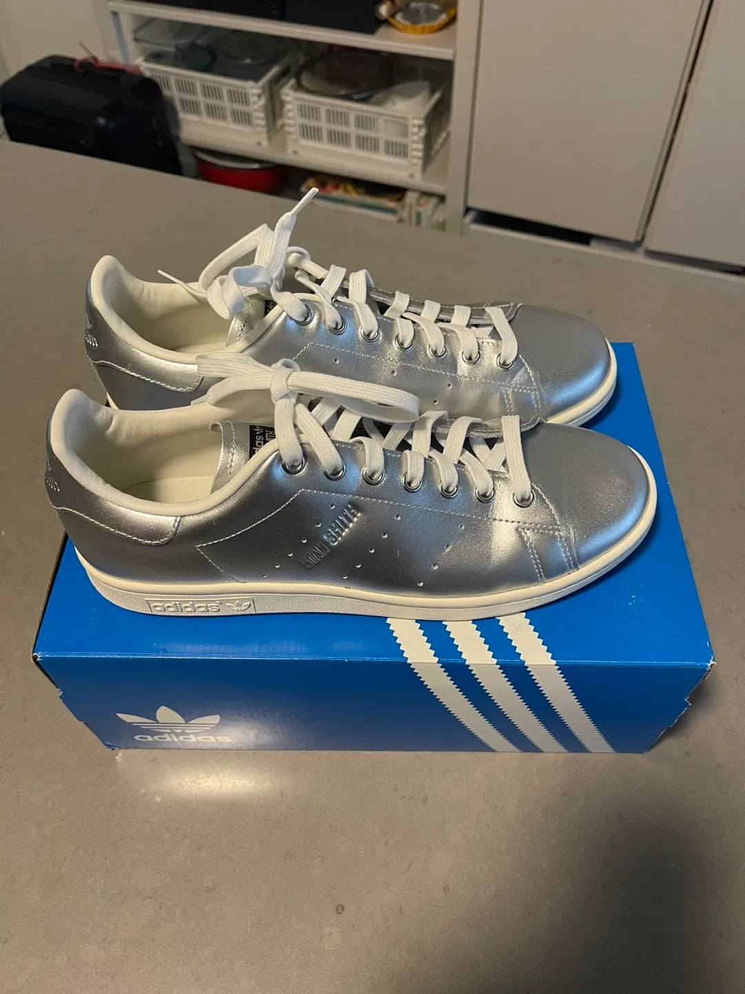 Adidas Stan Smith W Silver US 10.5 New image indicator(2)